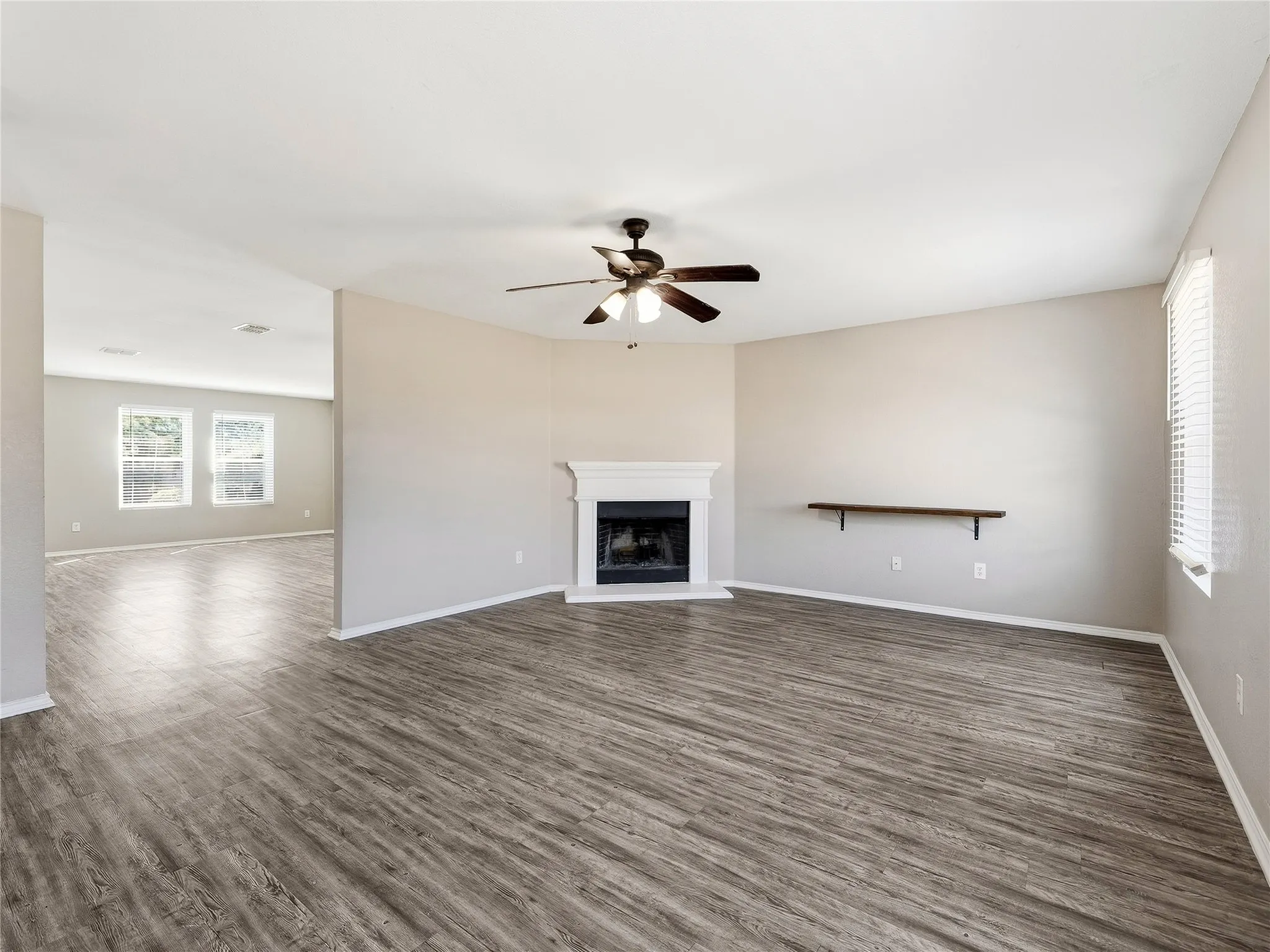 Single Family Residence For Rent in Collin County , 1122 Antoinette Drive, Princeton, Texas 75407, 4 Bedroom, 3 Bathroom, 2 Garage spaces, 2,415 Sqft, built in 2006, mls#21388950, Real Estate Agent in Princeton, Homes For Rent in Collin county, Homes For Rent in Princeton, Realtor in Princeton Texas, Real Estate Brokerage Independent Realty Texas, Luminita Cordes Realtor