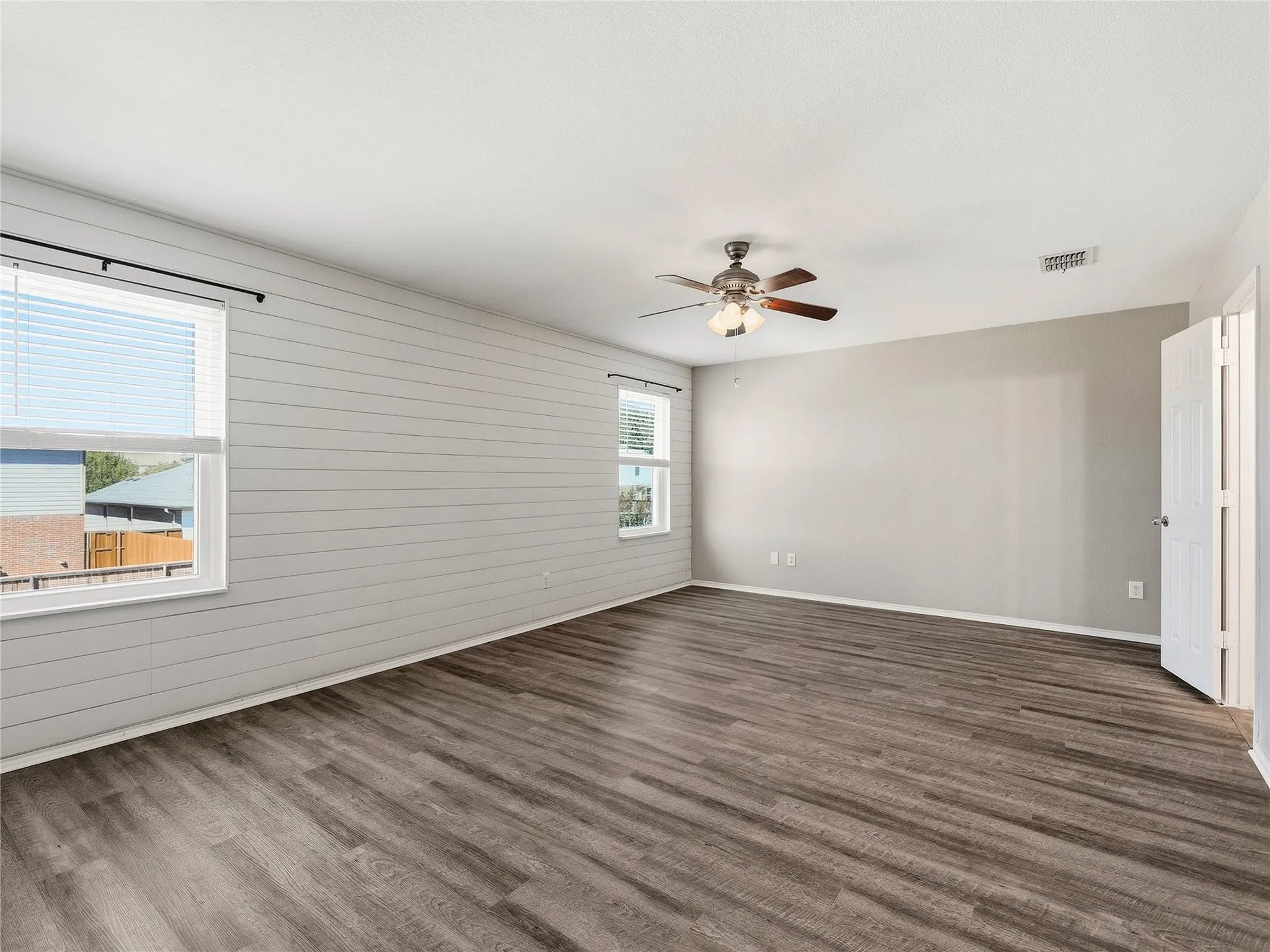 Single Family Residence For Rent in Collin County , 1122 Antoinette Drive, Princeton, Texas 75407, 4 Bedroom, 3 Bathroom, 2 Garage spaces, 2,415 Sqft, built in 2006, mls#21388950, Real Estate Agent in Princeton, Homes For Rent in Collin county, Homes For Rent in Princeton, Realtor in Princeton Texas, Real Estate Brokerage Independent Realty Texas, Luminita Cordes Realtor