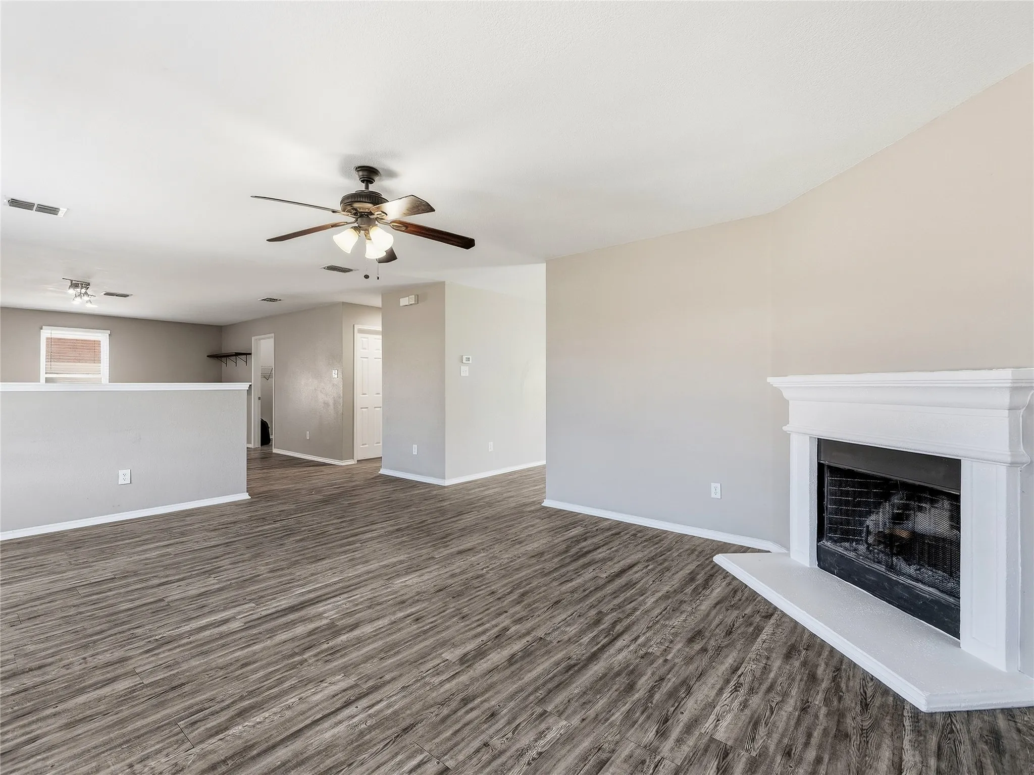 Single Family Residence For Rent in Collin County , 1122 Antoinette Drive, Princeton, Texas 75407, 4 Bedroom, 3 Bathroom, 2 Garage spaces, 2,415 Sqft, built in 2006, mls#21388950, Real Estate Agent in Princeton, Homes For Rent in Collin county, Homes For Rent in Princeton, Realtor in Princeton Texas, Real Estate Brokerage Independent Realty Texas, Luminita Cordes Realtor