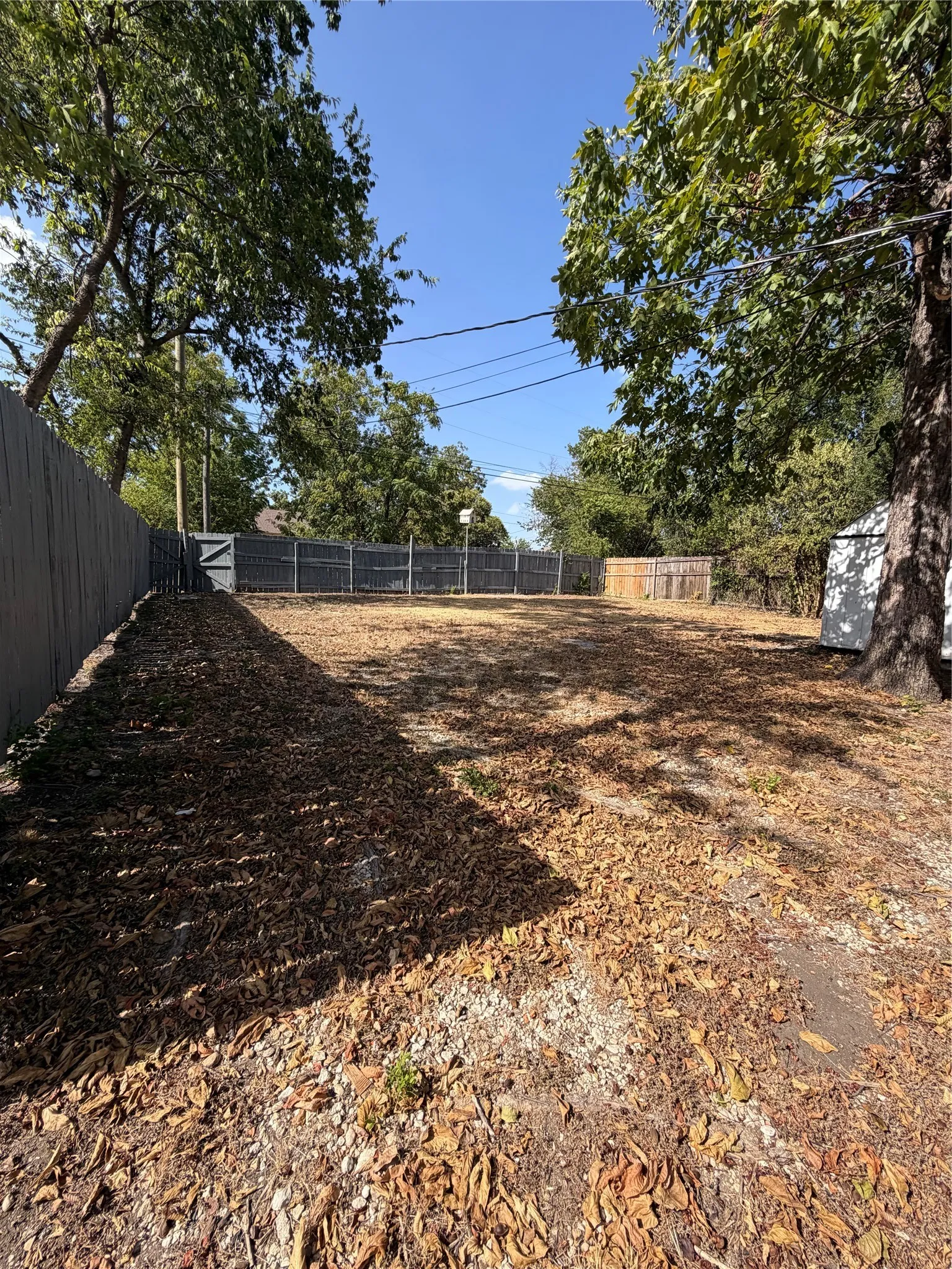 Single Family Residence For Sale in Mc Lennan County , 2325 Maple Avenue, Waco, Texas 76707, 3 Bedroom, 1 Bathroom, Garage spaces, 1,008 Sqft, built in 1944, mls#21389154, Real Estate Agent in Waco, Homes For Sale in Mc Lennan county, Homes For Sale in Waco, Realtor in Waco Texas, Real Estate Brokerage Independent Realty Texas, Luminita Cordes Realtor