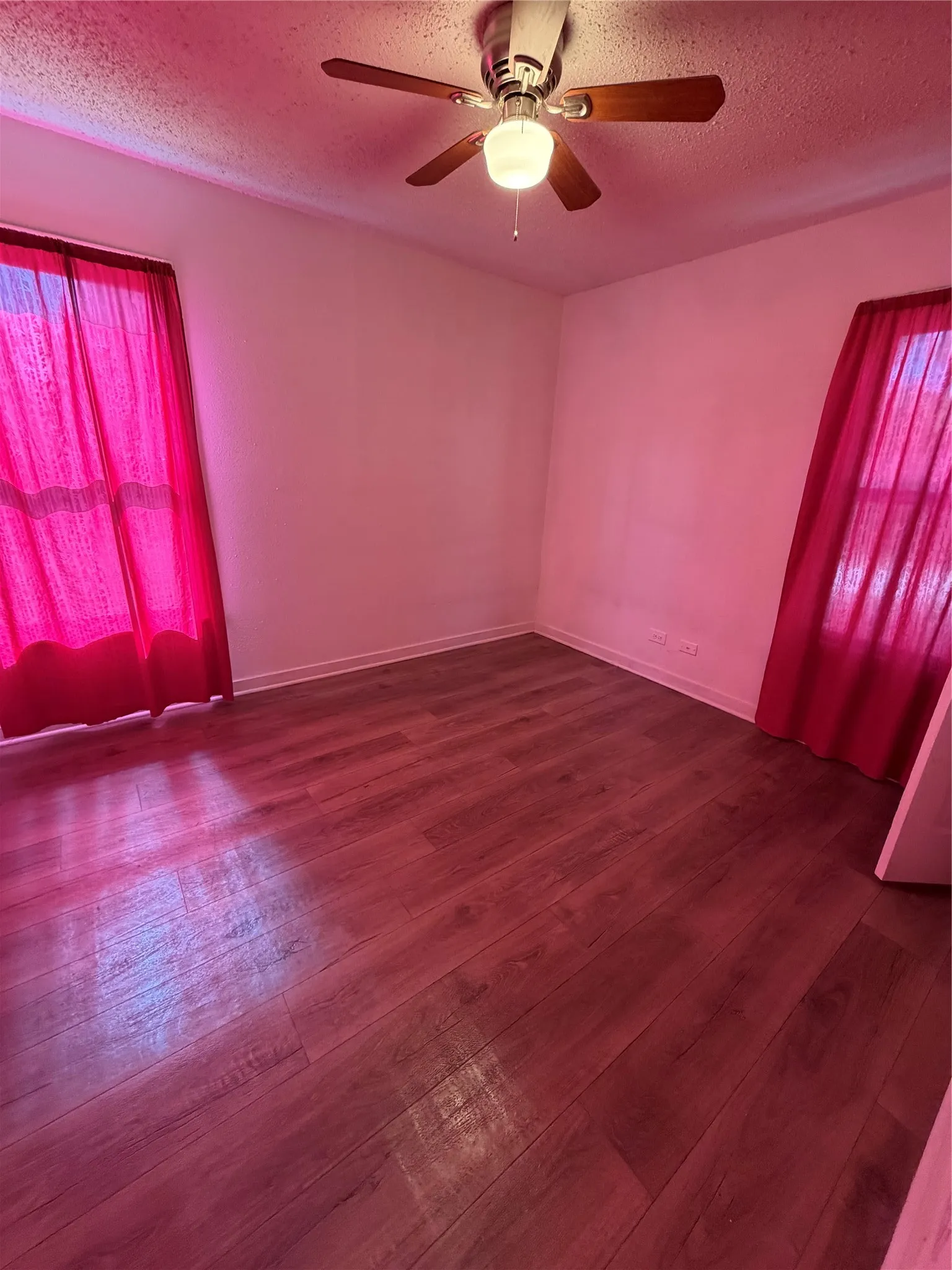 Single Family Residence For Sale in Mc Lennan County , 2325 Maple Avenue, Waco, Texas 76707, 3 Bedroom, 1 Bathroom, Garage spaces, 1,008 Sqft, built in 1944, mls#21389154, Real Estate Agent in Waco, Homes For Sale in Mc Lennan county, Homes For Sale in Waco, Realtor in Waco Texas, Real Estate Brokerage Independent Realty Texas, Luminita Cordes Realtor
