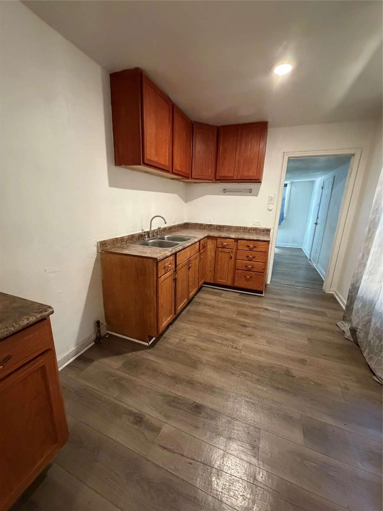Single Family Residence For Sale in Mc Lennan County , 2325 Maple Avenue, Waco, Texas 76707, 3 Bedroom, 1 Bathroom, Garage spaces, 1,008 Sqft, built in 1944, mls#21389154, Real Estate Agent in Waco, Homes For Sale in Mc Lennan county, Homes For Sale in Waco, Realtor in Waco Texas, Real Estate Brokerage Independent Realty Texas, Luminita Cordes Realtor