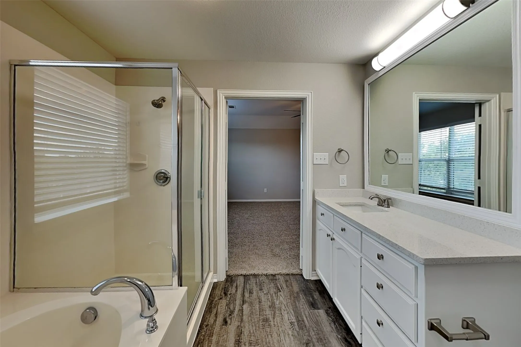 Single Family Residence For Rent in Tarrant County , 11860 Porcupine Drive, Fort Worth, Texas 76244, 4 Bedroom, 3 Bathroom, 2 Garage spaces, 2,508 Sqft, built in 2004, mls#21389186, Real Estate Agent in Fort Worth, Homes For Rent in Tarrant county, Homes For Rent in Fort Worth, Realtor in Fort Worth Texas, Real Estate Brokerage Independent Realty Texas, Luminita Cordes Realtor