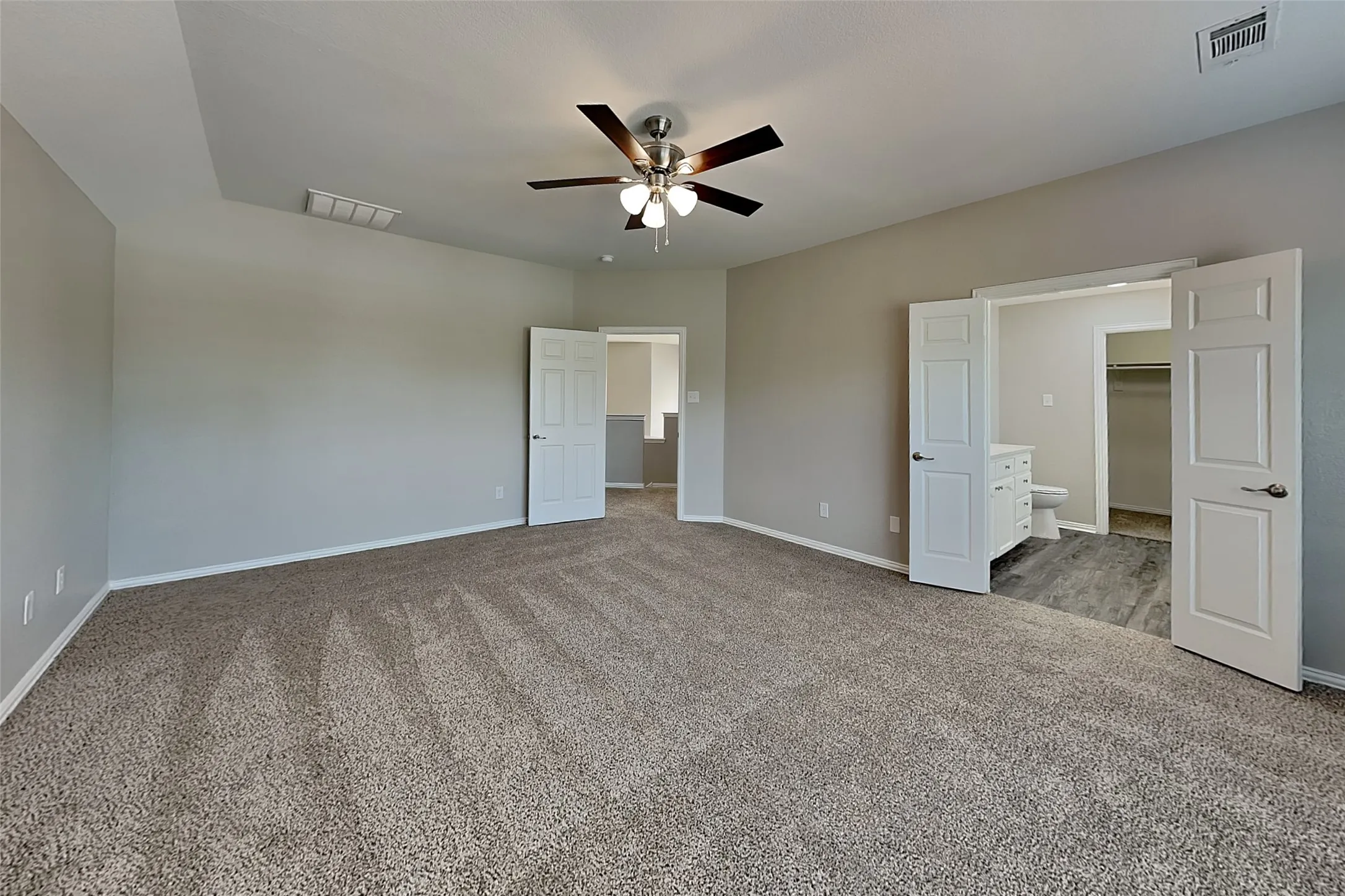 Single Family Residence For Rent in Tarrant County , 11860 Porcupine Drive, Fort Worth, Texas 76244, 4 Bedroom, 3 Bathroom, 2 Garage spaces, 2,508 Sqft, built in 2004, mls#21389186, Real Estate Agent in Fort Worth, Homes For Rent in Tarrant county, Homes For Rent in Fort Worth, Realtor in Fort Worth Texas, Real Estate Brokerage Independent Realty Texas, Luminita Cordes Realtor