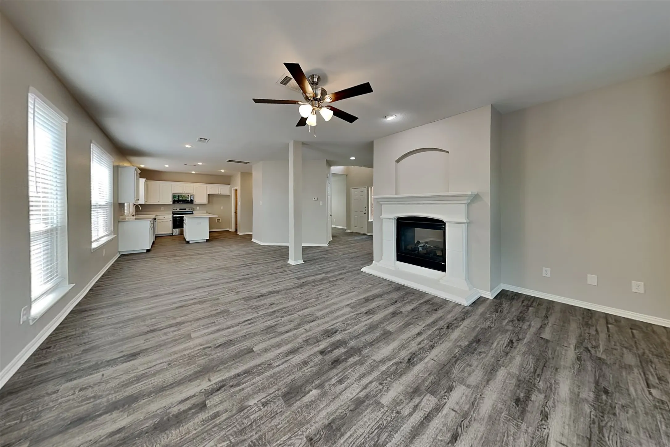 Single Family Residence For Rent in Tarrant County , 11860 Porcupine Drive, Fort Worth, Texas 76244, 4 Bedroom, 3 Bathroom, 2 Garage spaces, 2,508 Sqft, built in 2004, mls#21389186, Real Estate Agent in Fort Worth, Homes For Rent in Tarrant county, Homes For Rent in Fort Worth, Realtor in Fort Worth Texas, Real Estate Brokerage Independent Realty Texas, Luminita Cordes Realtor