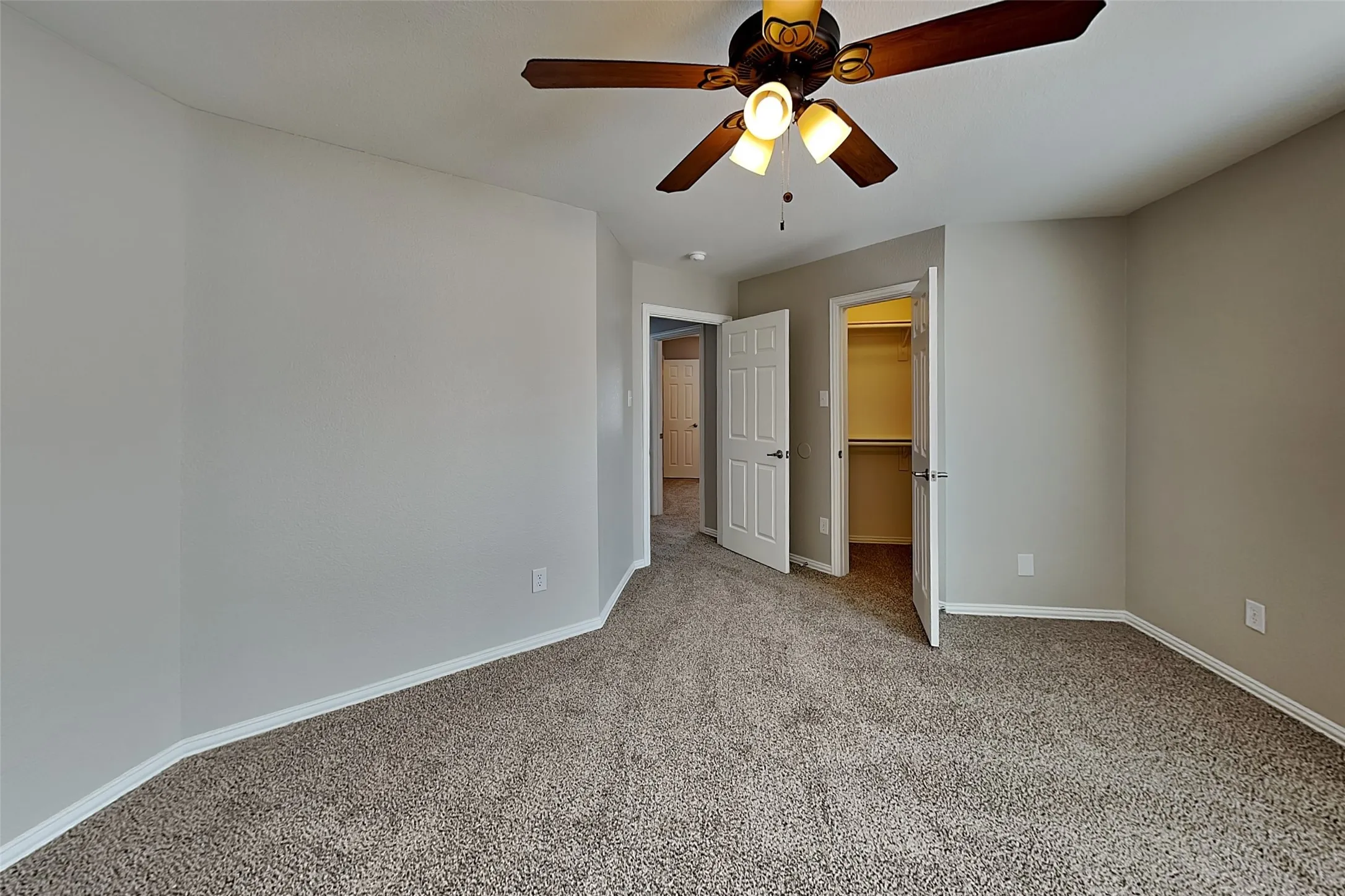 Single Family Residence For Rent in Tarrant County , 11860 Porcupine Drive, Fort Worth, Texas 76244, 4 Bedroom, 3 Bathroom, 2 Garage spaces, 2,508 Sqft, built in 2004, mls#21389186, Real Estate Agent in Fort Worth, Homes For Rent in Tarrant county, Homes For Rent in Fort Worth, Realtor in Fort Worth Texas, Real Estate Brokerage Independent Realty Texas, Luminita Cordes Realtor