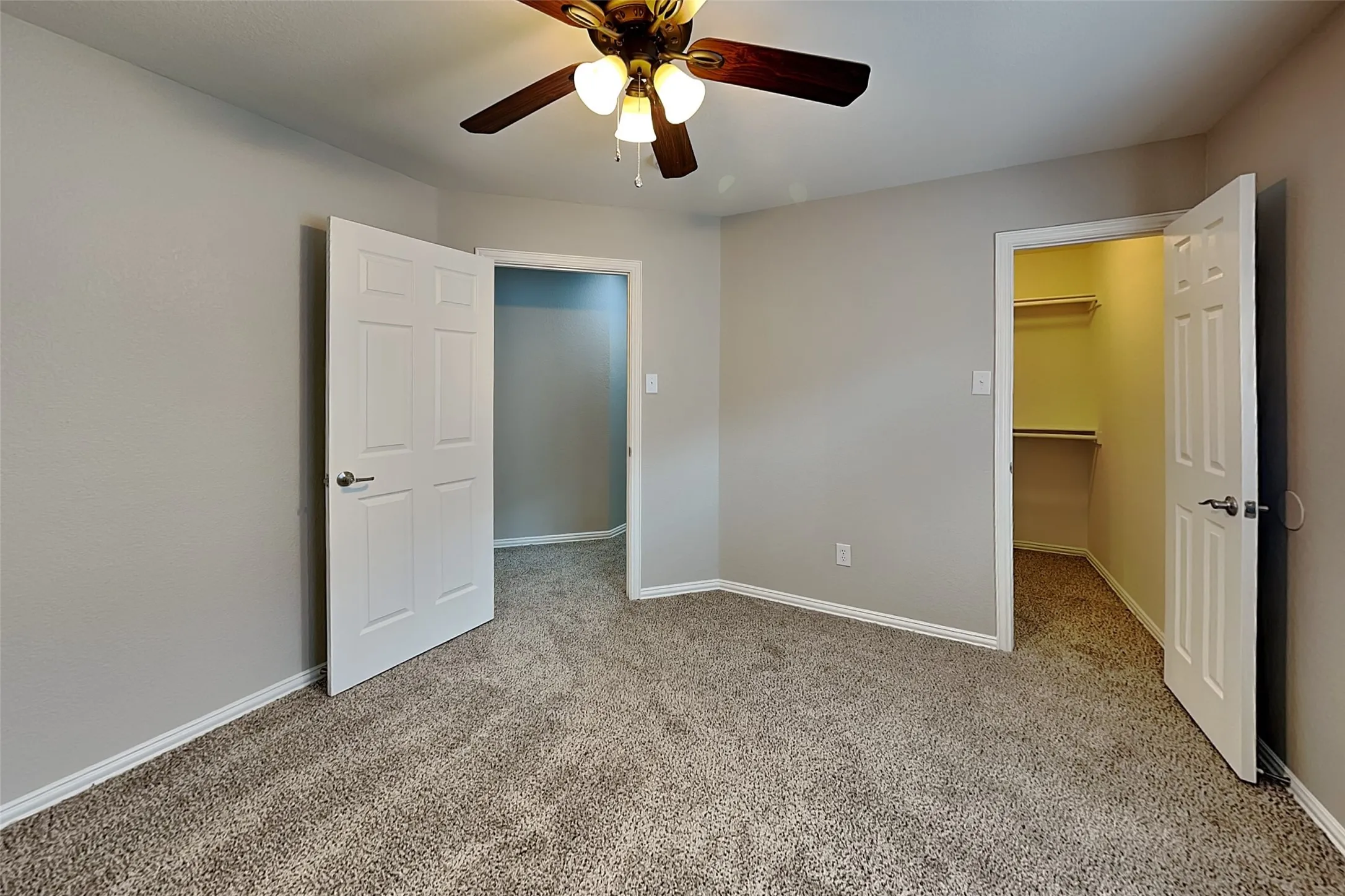 Single Family Residence For Rent in Tarrant County , 11860 Porcupine Drive, Fort Worth, Texas 76244, 4 Bedroom, 3 Bathroom, 2 Garage spaces, 2,508 Sqft, built in 2004, mls#21389186, Real Estate Agent in Fort Worth, Homes For Rent in Tarrant county, Homes For Rent in Fort Worth, Realtor in Fort Worth Texas, Real Estate Brokerage Independent Realty Texas, Luminita Cordes Realtor