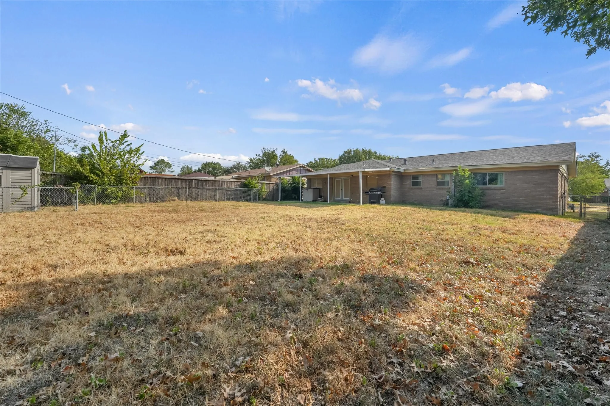 Single Family Residence For Sale in Tarrant County , 813 Jerry Lane, Bedford, Texas 76022, 3 Bedroom, 2 Bathroom, 2 Garage spaces, 1,331 Sqft, built in 1959, mls#21387542, Real Estate Agent in Bedford, Homes For Sale in Tarrant county, Homes For Sale in Bedford, Realtor in Bedford Texas, Real Estate Brokerage Independent Realty Texas, Luminita Cordes Realtor