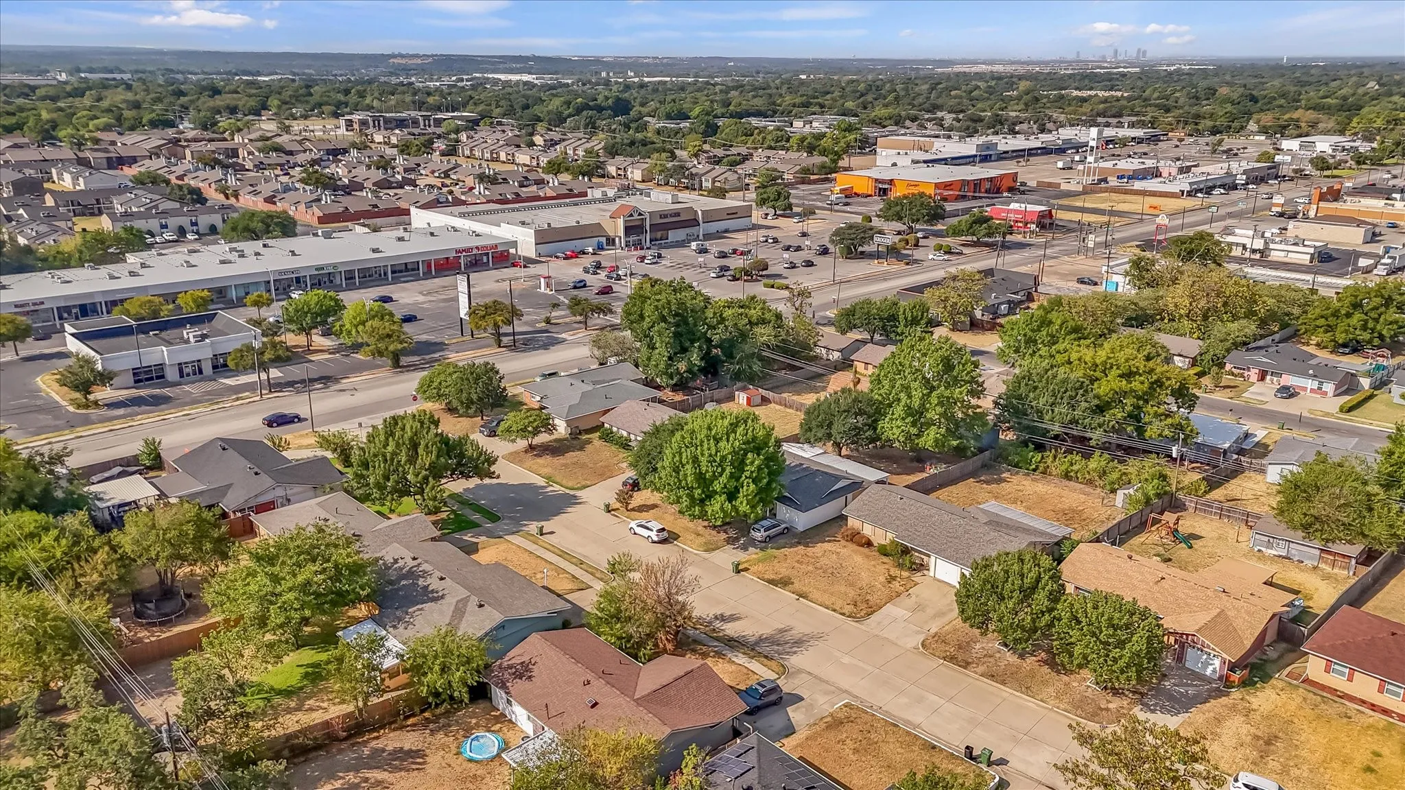 Single Family Residence For Sale in Tarrant County , 813 Jerry Lane, Bedford, Texas 76022, 3 Bedroom, 2 Bathroom, 2 Garage spaces, 1,331 Sqft, built in 1959, mls#21387542, Real Estate Agent in Bedford, Homes For Sale in Tarrant county, Homes For Sale in Bedford, Realtor in Bedford Texas, Real Estate Brokerage Independent Realty Texas, Luminita Cordes Realtor