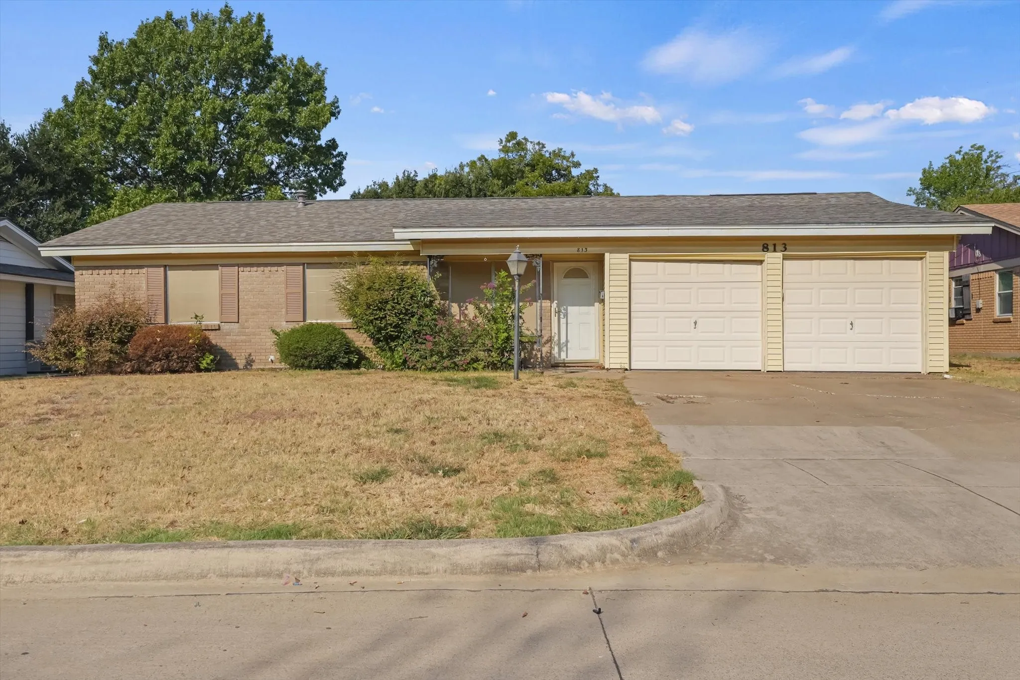 Single Family Residence For Sale in Tarrant County , 813 Jerry Lane, Bedford, Texas 76022, 3 Bedroom, 2 Bathroom, 2 Garage spaces, 1,331 Sqft, built in 1959, mls#21387542, Real Estate Agent in Bedford, Homes For Sale in Tarrant county, Homes For Sale in Bedford, Realtor in Bedford Texas, Real Estate Brokerage Independent Realty Texas, Luminita Cordes Realtor