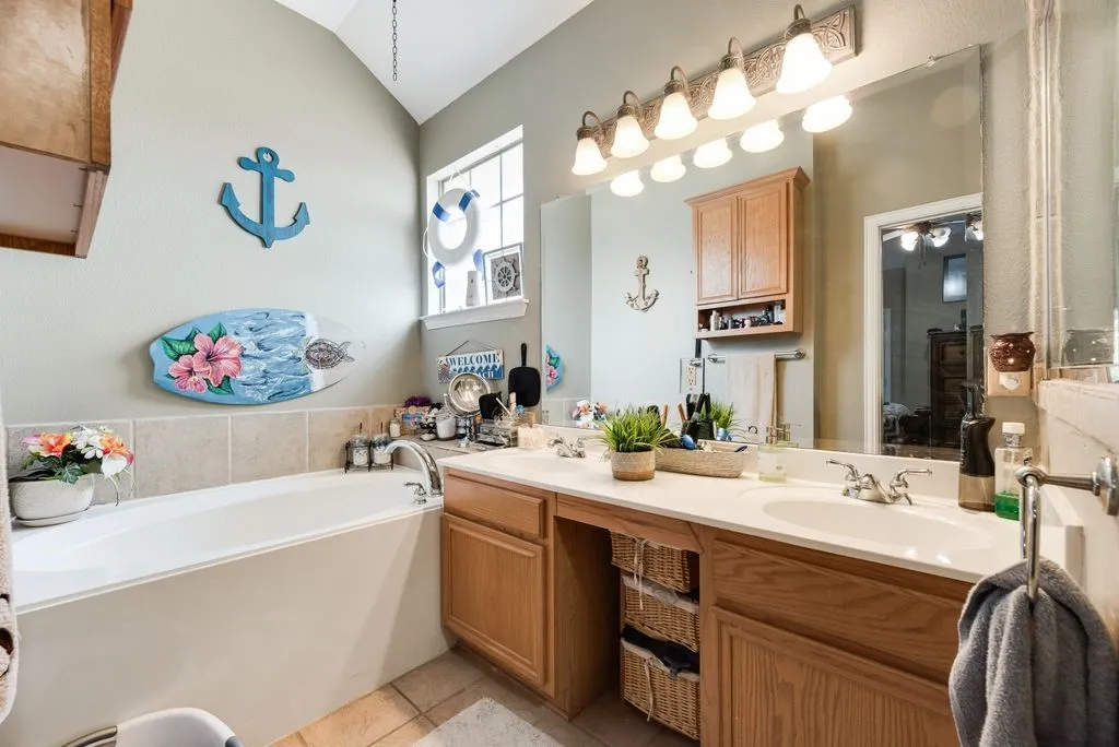Single Family Residence For Rent in Collin County , 7151 County Road 595, Nevada, Texas 75173, 3 Bedroom, 2 Bathroom, 2 Garage spaces, 2,067 Sqft, built in 2002, mls#21389196, Real Estate Agent in Nevada, Homes For Rent in Collin county, Homes For Rent in Nevada, Realtor in Nevada Texas, Real Estate Brokerage Independent Realty Texas, Luminita Cordes Realtor