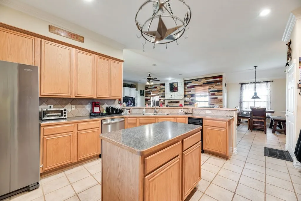 Single Family Residence For Rent in Collin County , 7151 County Road 595, Nevada, Texas 75173, 3 Bedroom, 2 Bathroom, 2 Garage spaces, 2,067 Sqft, built in 2002, mls#21389196, Real Estate Agent in Nevada, Homes For Rent in Collin county, Homes For Rent in Nevada, Realtor in Nevada Texas, Real Estate Brokerage Independent Realty Texas, Luminita Cordes Realtor