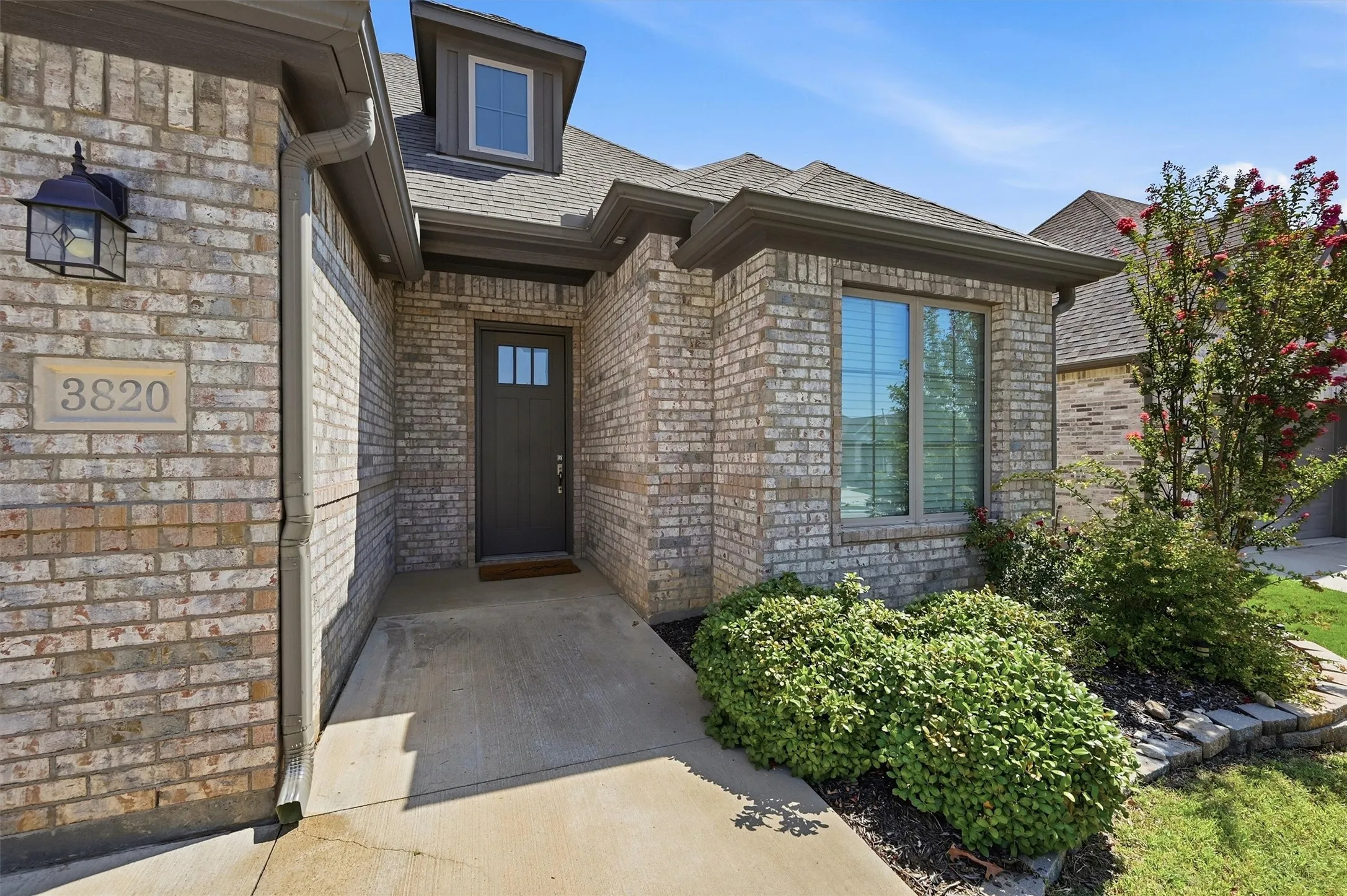 Single Family Residence For Rent in Grayson County , 3820 Iron Ore Drive, Denison, Texas 75020, 3 Bedroom, 2 Bathroom, 2 Garage spaces, 1,864 Sqft, built in 2019, mls#21388432, Real Estate Agent in Denison, Homes For Rent in Grayson county, Homes For Rent in Denison, Realtor in Denison Texas, Real Estate Brokerage Independent Realty Texas, Luminita Cordes Realtor