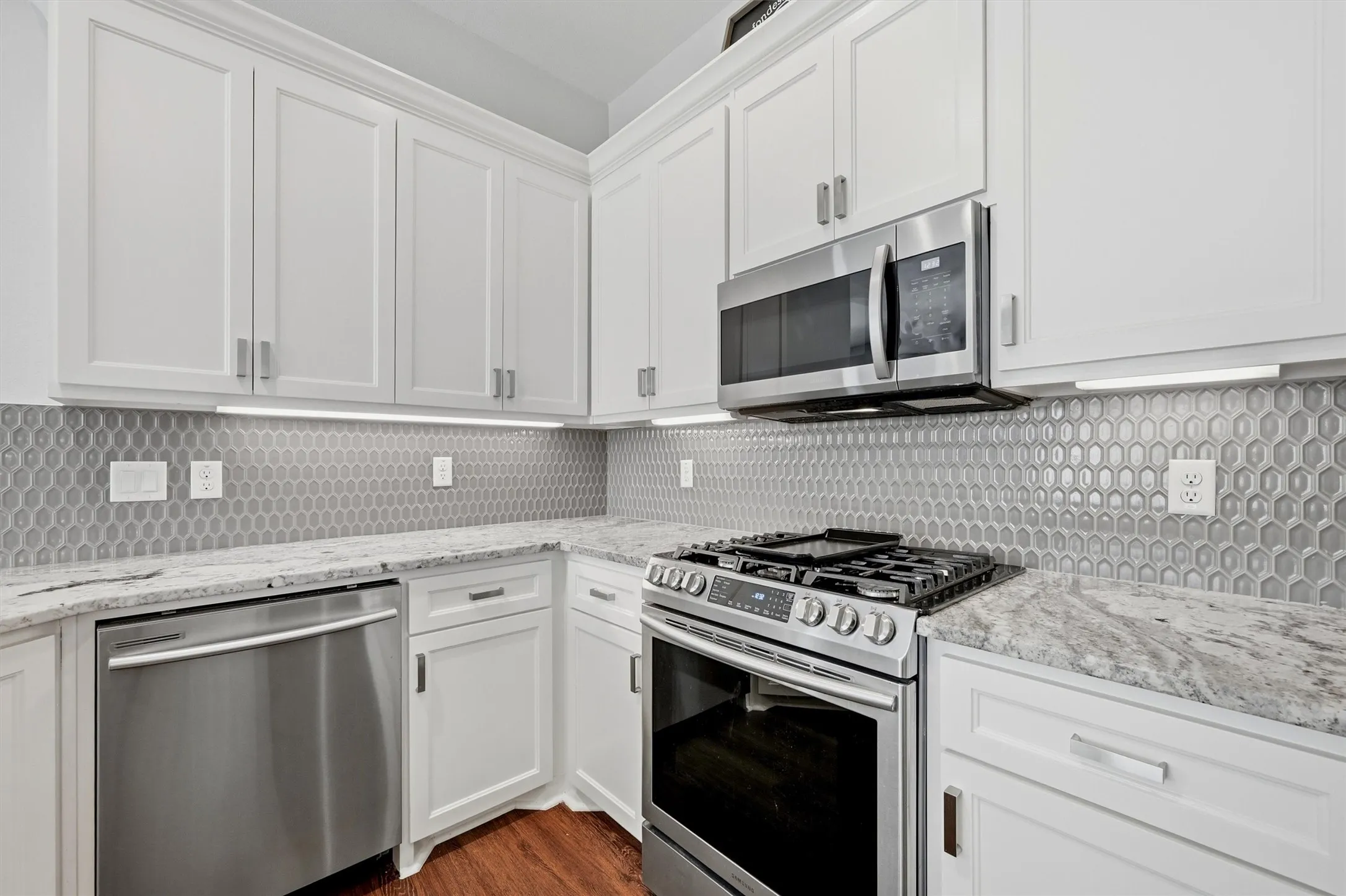 Single Family Residence For Rent in Grayson County , 3820 Iron Ore Drive, Denison, Texas 75020, 3 Bedroom, 2 Bathroom, 2 Garage spaces, 1,864 Sqft, built in 2019, mls#21388432, Real Estate Agent in Denison, Homes For Rent in Grayson county, Homes For Rent in Denison, Realtor in Denison Texas, Real Estate Brokerage Independent Realty Texas, Luminita Cordes Realtor