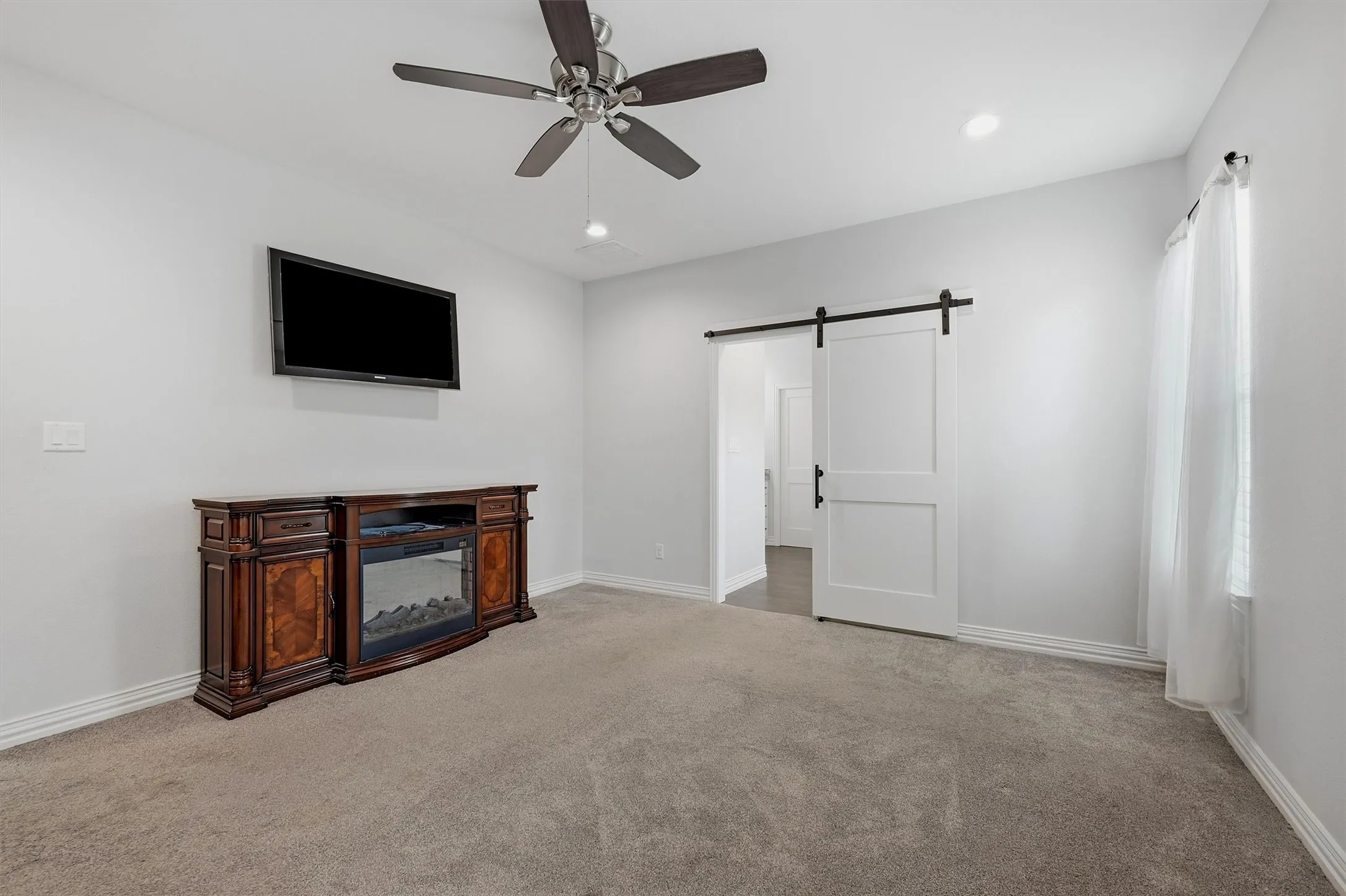 Single Family Residence For Rent in Grayson County , 3820 Iron Ore Drive, Denison, Texas 75020, 3 Bedroom, 2 Bathroom, 2 Garage spaces, 1,864 Sqft, built in 2019, mls#21388432, Real Estate Agent in Denison, Homes For Rent in Grayson county, Homes For Rent in Denison, Realtor in Denison Texas, Real Estate Brokerage Independent Realty Texas, Luminita Cordes Realtor