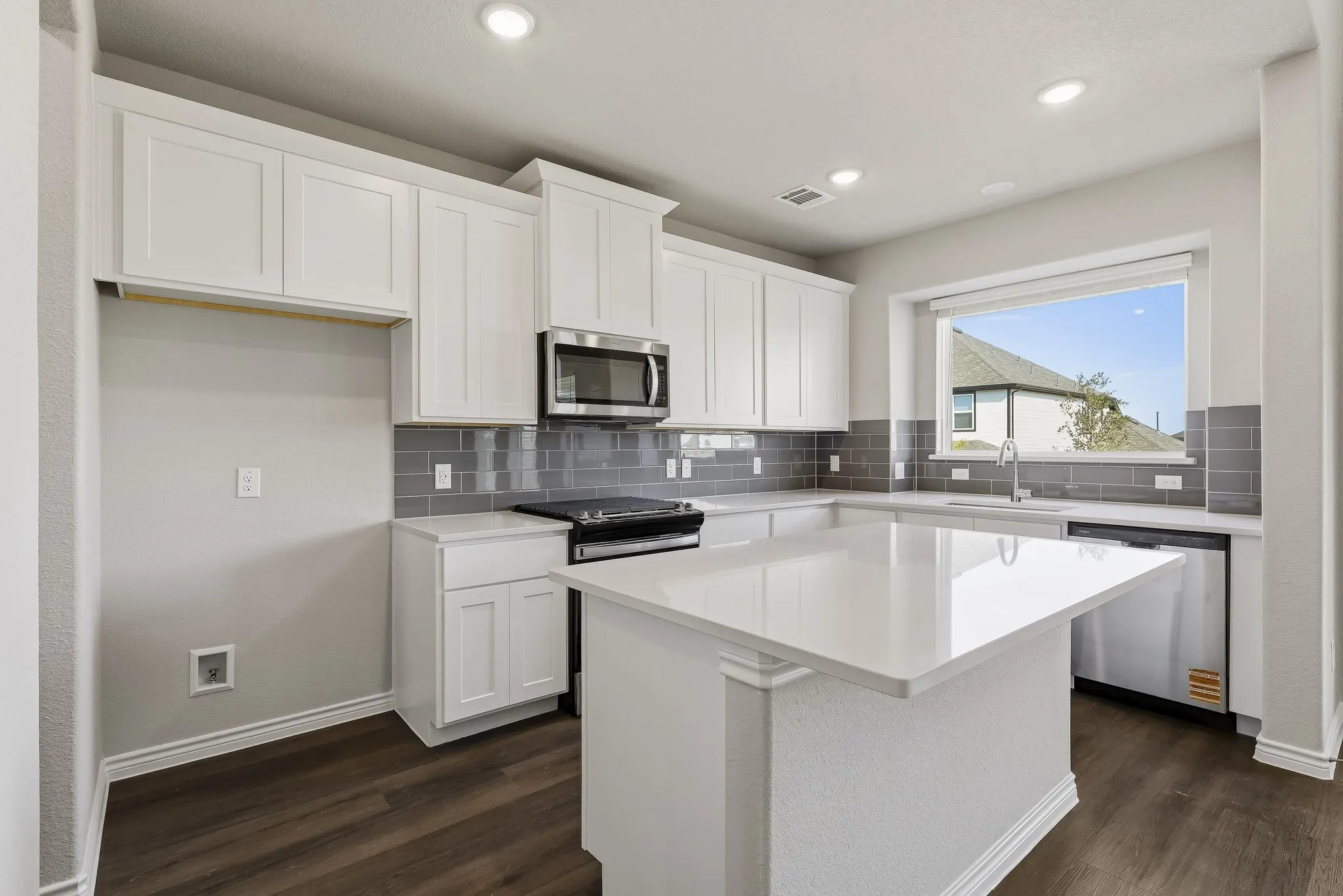 Single Family Residence For Sale in Tarrant County , 6928 Night Owl Lane, Fort Worth, Texas 76036, 5 Bedroom, 5 Bathroom, 2 Garage spaces, 2,669 Sqft, built in 2026, mls#21386131, Real Estate Agent in Fort Worth, Homes For Sale in Tarrant county, Homes For Sale in Fort Worth, Realtor in Fort Worth Texas, Real Estate Brokerage Independent Realty Texas, Luminita Cordes Realtor