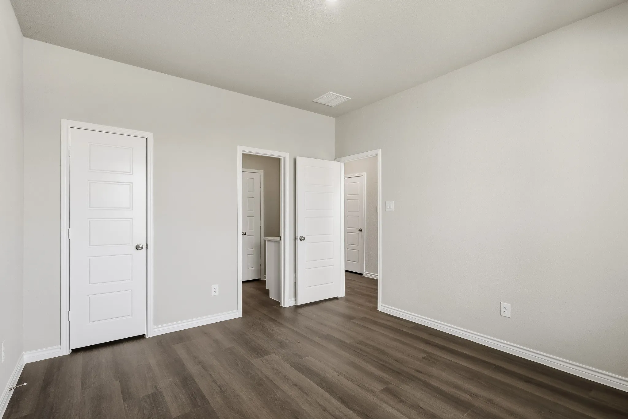 Single Family Residence For Sale in Tarrant County , 6928 Night Owl Lane, Fort Worth, Texas 76036, 5 Bedroom, 5 Bathroom, 2 Garage spaces, 2,669 Sqft, built in 2026, mls#21386131, Real Estate Agent in Fort Worth, Homes For Sale in Tarrant county, Homes For Sale in Fort Worth, Realtor in Fort Worth Texas, Real Estate Brokerage Independent Realty Texas, Luminita Cordes Realtor