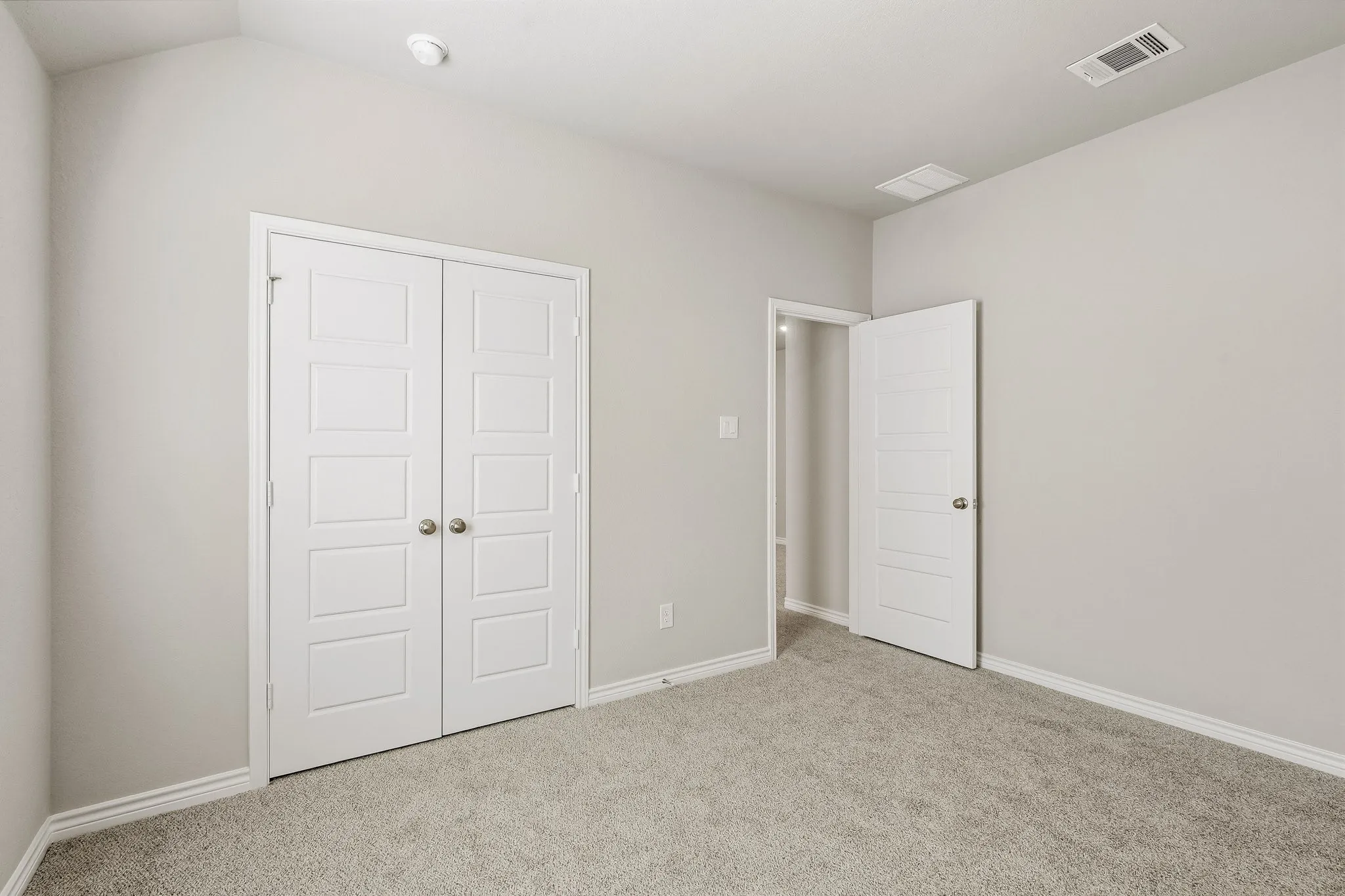 Single Family Residence For Sale in Tarrant County , 6928 Night Owl Lane, Fort Worth, Texas 76036, 5 Bedroom, 5 Bathroom, 2 Garage spaces, 2,669 Sqft, built in 2026, mls#21386131, Real Estate Agent in Fort Worth, Homes For Sale in Tarrant county, Homes For Sale in Fort Worth, Realtor in Fort Worth Texas, Real Estate Brokerage Independent Realty Texas, Luminita Cordes Realtor