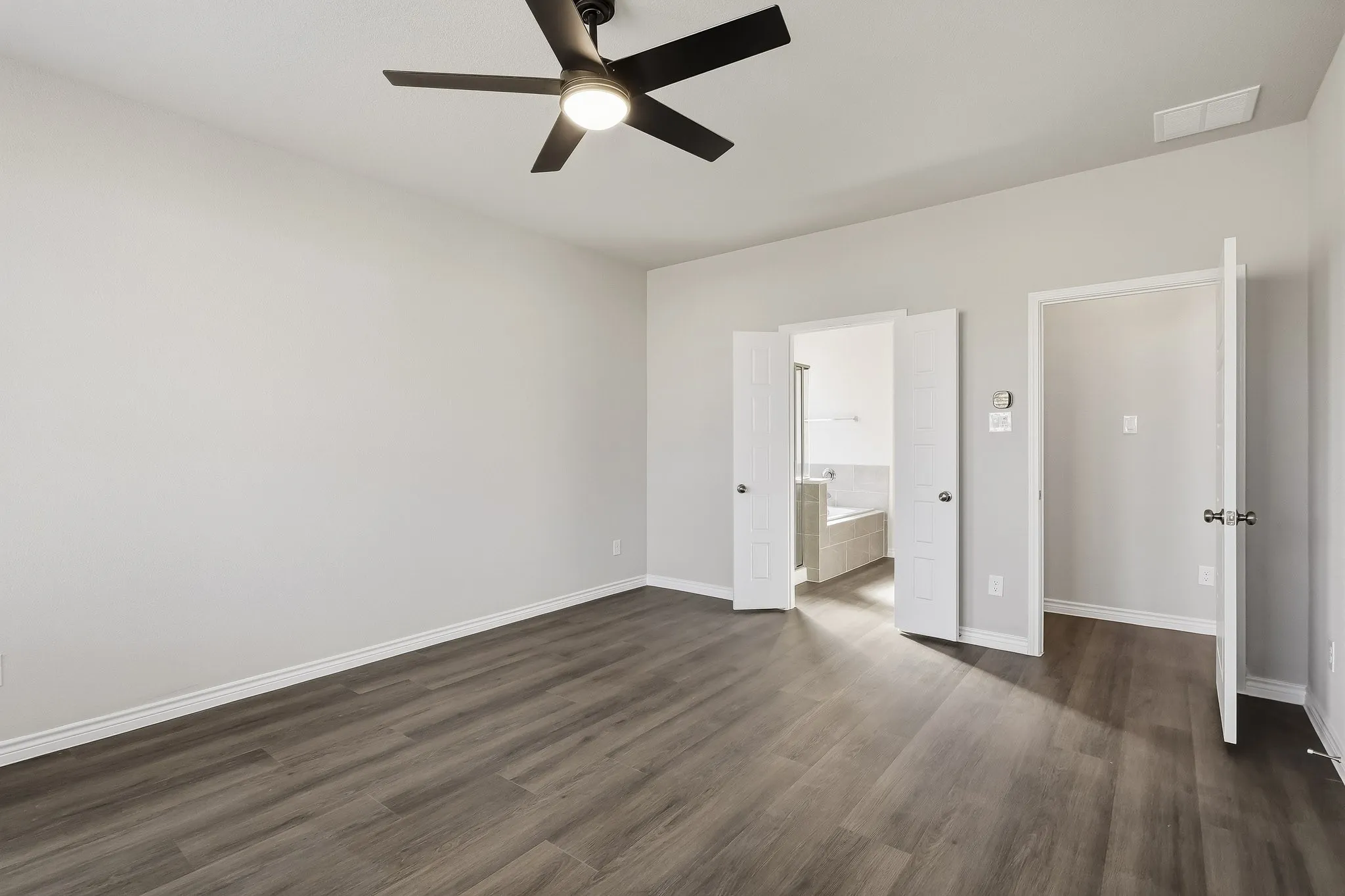 Single Family Residence For Sale in Tarrant County , 6928 Night Owl Lane, Fort Worth, Texas 76036, 5 Bedroom, 5 Bathroom, 2 Garage spaces, 2,669 Sqft, built in 2026, mls#21386131, Real Estate Agent in Fort Worth, Homes For Sale in Tarrant county, Homes For Sale in Fort Worth, Realtor in Fort Worth Texas, Real Estate Brokerage Independent Realty Texas, Luminita Cordes Realtor