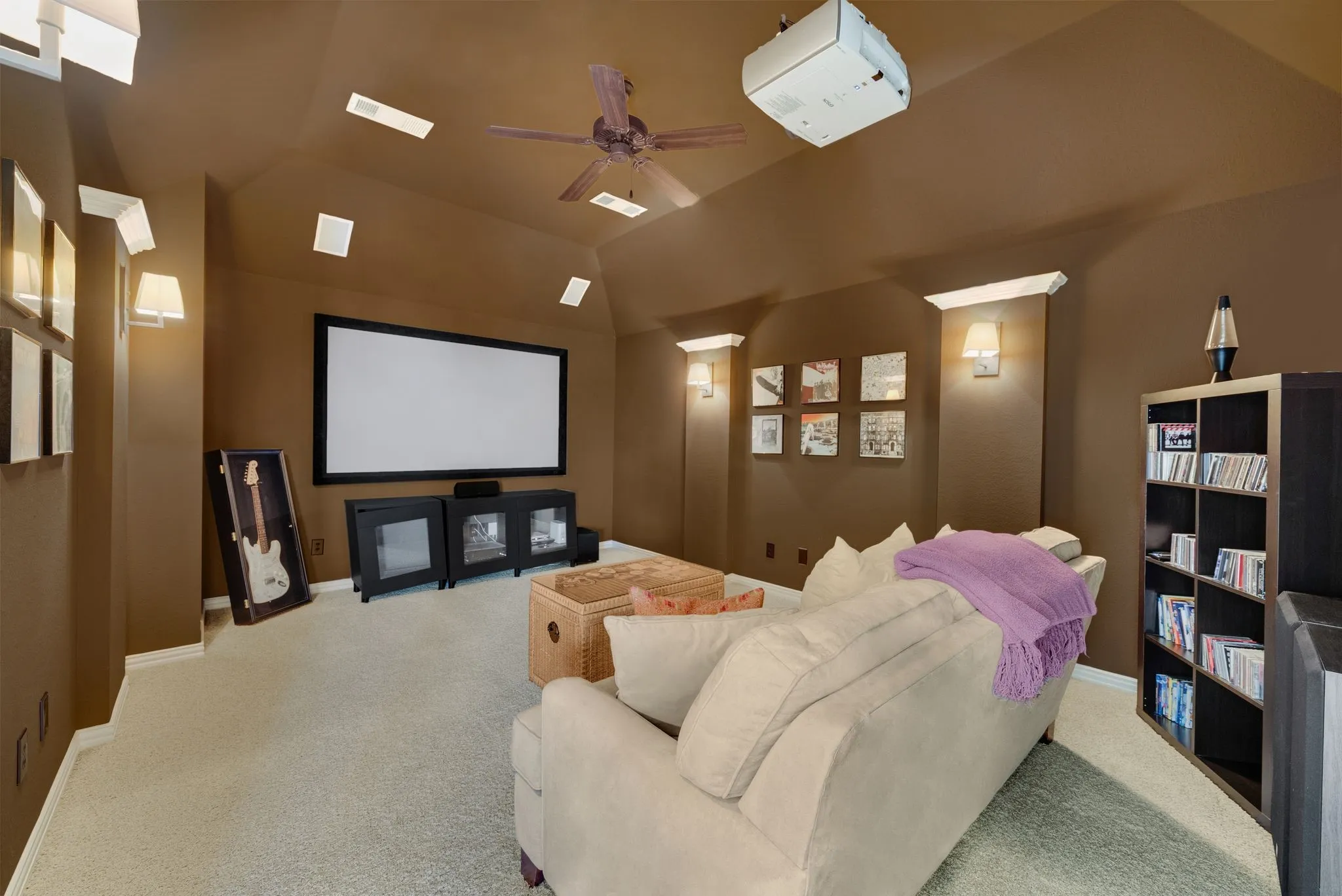 Single Family Residence For Sale in Denton County , 8107 Cherry Springs Court, Frisco, Texas 75036, 5 Bedroom, 4 Bathroom, 3 Garage spaces, 3,946 Sqft, built in 2011, mls#21381081, Real Estate Agent in Frisco, Homes For Sale in Denton county, Homes For Sale in Frisco, Realtor in Frisco Texas, Real Estate Brokerage Independent Realty Texas, Luminita Cordes Realtor