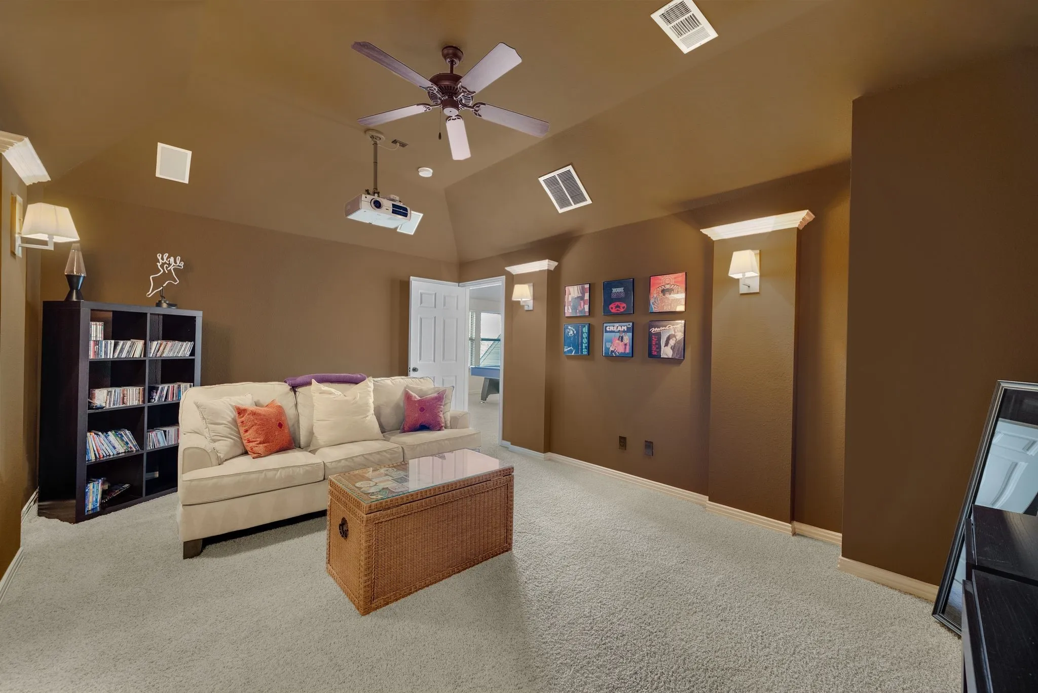Single Family Residence For Sale in Denton County , 8107 Cherry Springs Court, Frisco, Texas 75036, 5 Bedroom, 4 Bathroom, 3 Garage spaces, 3,946 Sqft, built in 2011, mls#21381081, Real Estate Agent in Frisco, Homes For Sale in Denton county, Homes For Sale in Frisco, Realtor in Frisco Texas, Real Estate Brokerage Independent Realty Texas, Luminita Cordes Realtor