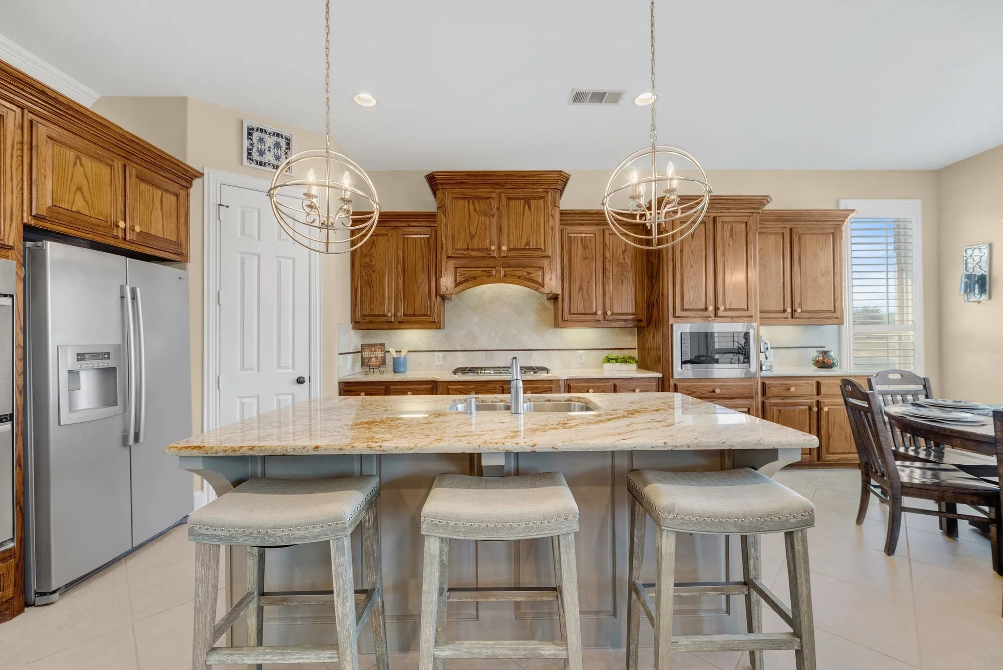 Single Family Residence For Sale in Denton County , 8107 Cherry Springs Court, Frisco, Texas 75036, 5 Bedroom, 4 Bathroom, 3 Garage spaces, 3,946 Sqft, built in 2011, mls#21381081, Real Estate Agent in Frisco, Homes For Sale in Denton county, Homes For Sale in Frisco, Realtor in Frisco Texas, Real Estate Brokerage Independent Realty Texas, Luminita Cordes Realtor