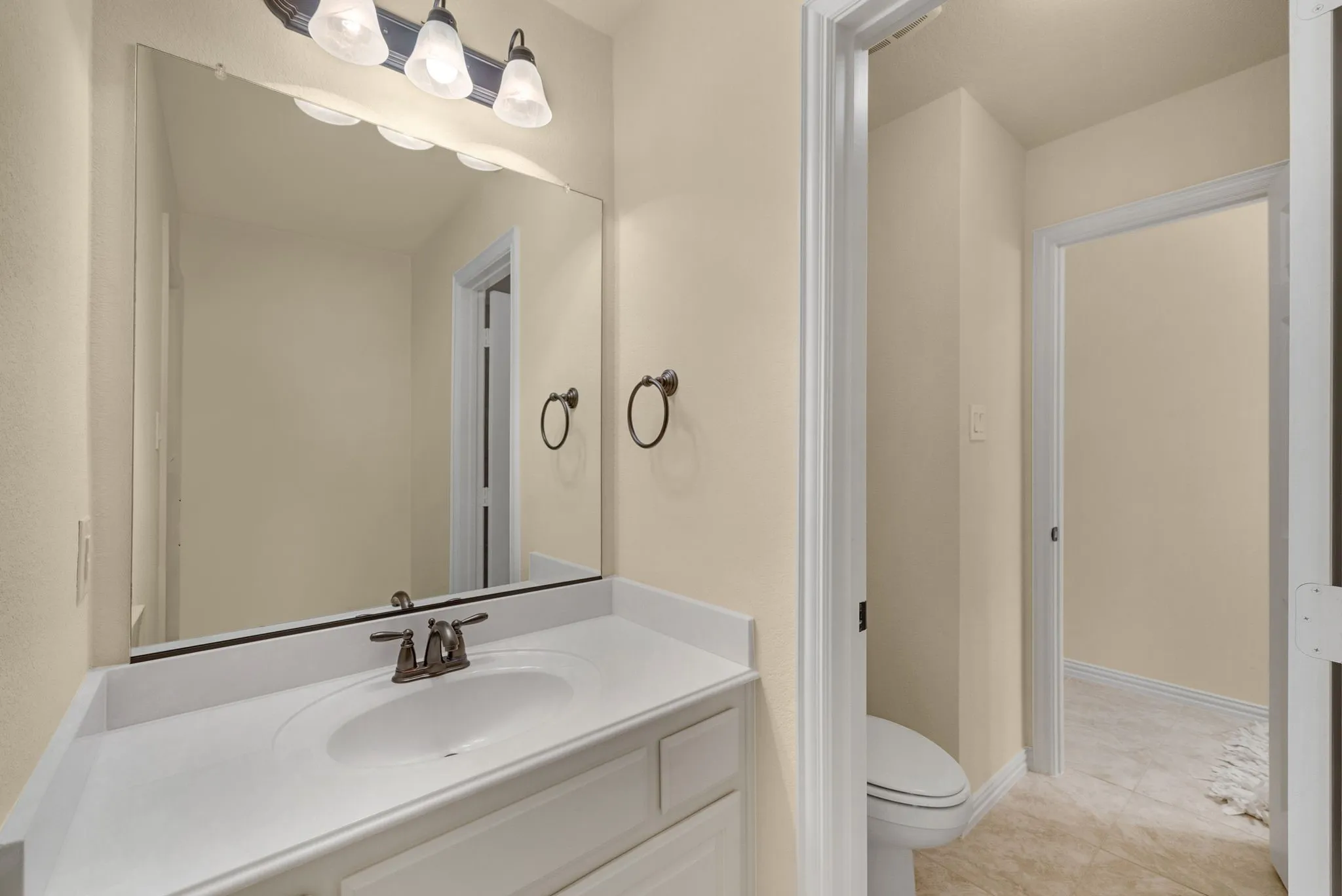 Single Family Residence For Sale in Denton County , 8107 Cherry Springs Court, Frisco, Texas 75036, 5 Bedroom, 4 Bathroom, 3 Garage spaces, 3,946 Sqft, built in 2011, mls#21381081, Real Estate Agent in Frisco, Homes For Sale in Denton county, Homes For Sale in Frisco, Realtor in Frisco Texas, Real Estate Brokerage Independent Realty Texas, Luminita Cordes Realtor