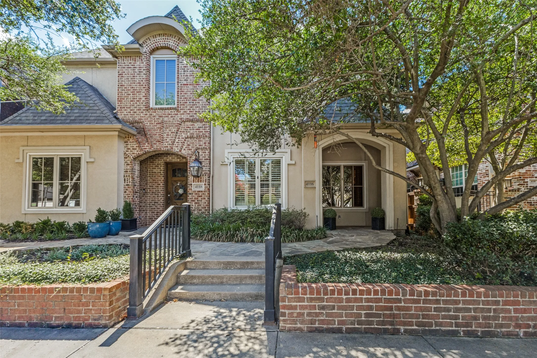 Single Family Residence For Sale in Dallas County , 4116 Prescott Avenue, Dallas, Texas 75219, 4 Bedroom, 4 Bathroom, 2 Garage spaces, 3,086 Sqft, built in 1998, mls#21380664, Real Estate Agent in Dallas, Homes For Sale in Dallas county, Homes For Sale in Dallas, Realtor in Dallas Texas, Real Estate Brokerage Independent Realty Texas, Luminita Cordes Realtor