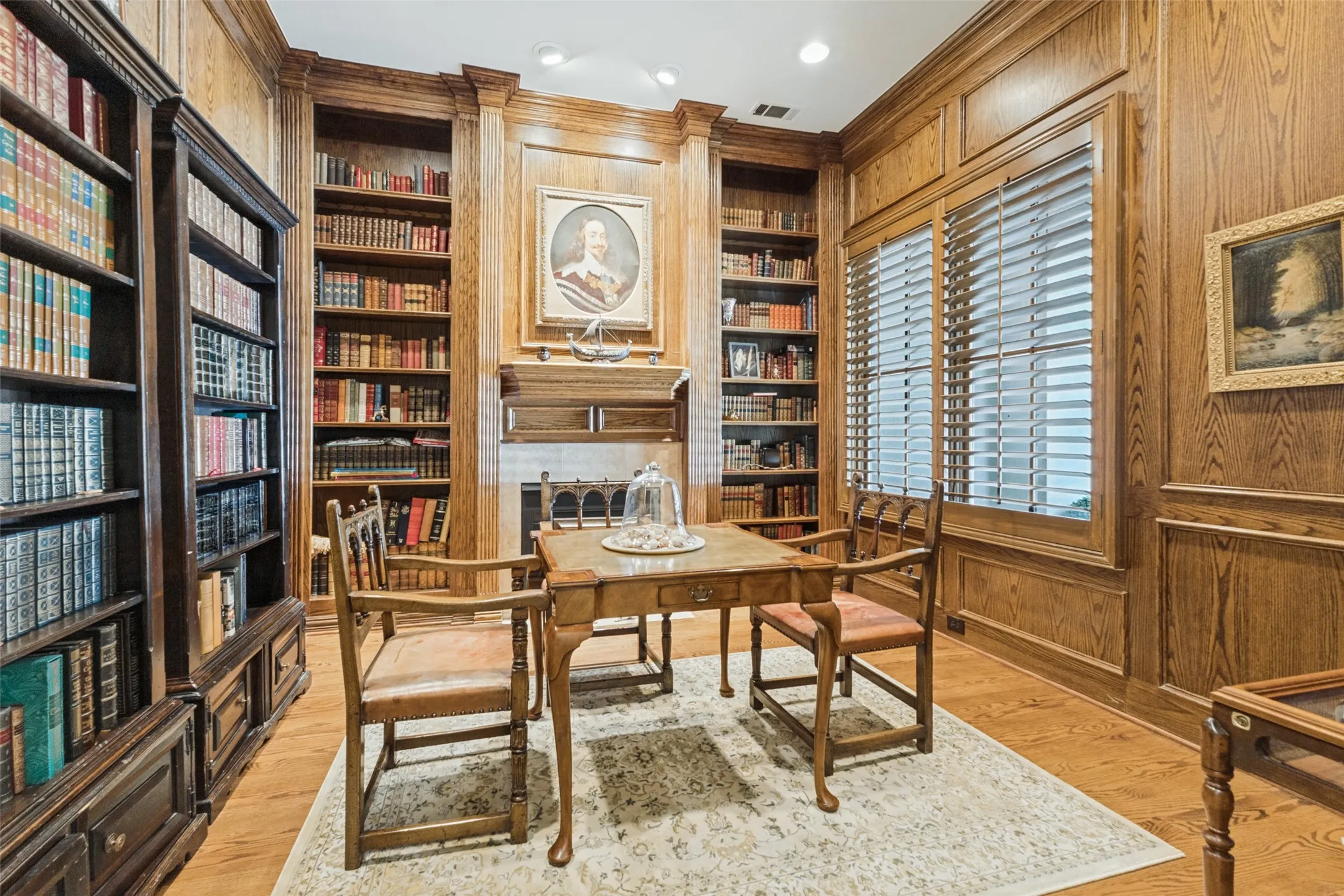 Single Family Residence For Sale in Dallas County , 4116 Prescott Avenue, Dallas, Texas 75219, 4 Bedroom, 4 Bathroom, 2 Garage spaces, 3,086 Sqft, built in 1998, mls#21380664, Real Estate Agent in Dallas, Homes For Sale in Dallas county, Homes For Sale in Dallas, Realtor in Dallas Texas, Real Estate Brokerage Independent Realty Texas, Luminita Cordes Realtor