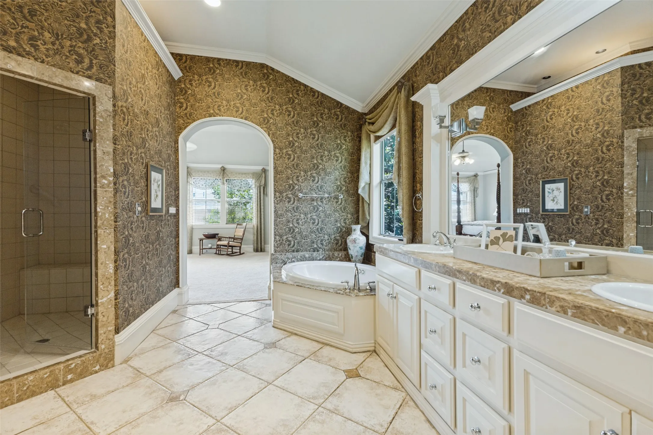 Single Family Residence For Sale in Dallas County , 4116 Prescott Avenue, Dallas, Texas 75219, 4 Bedroom, 4 Bathroom, 2 Garage spaces, 3,086 Sqft, built in 1998, mls#21380664, Real Estate Agent in Dallas, Homes For Sale in Dallas county, Homes For Sale in Dallas, Realtor in Dallas Texas, Real Estate Brokerage Independent Realty Texas, Luminita Cordes Realtor