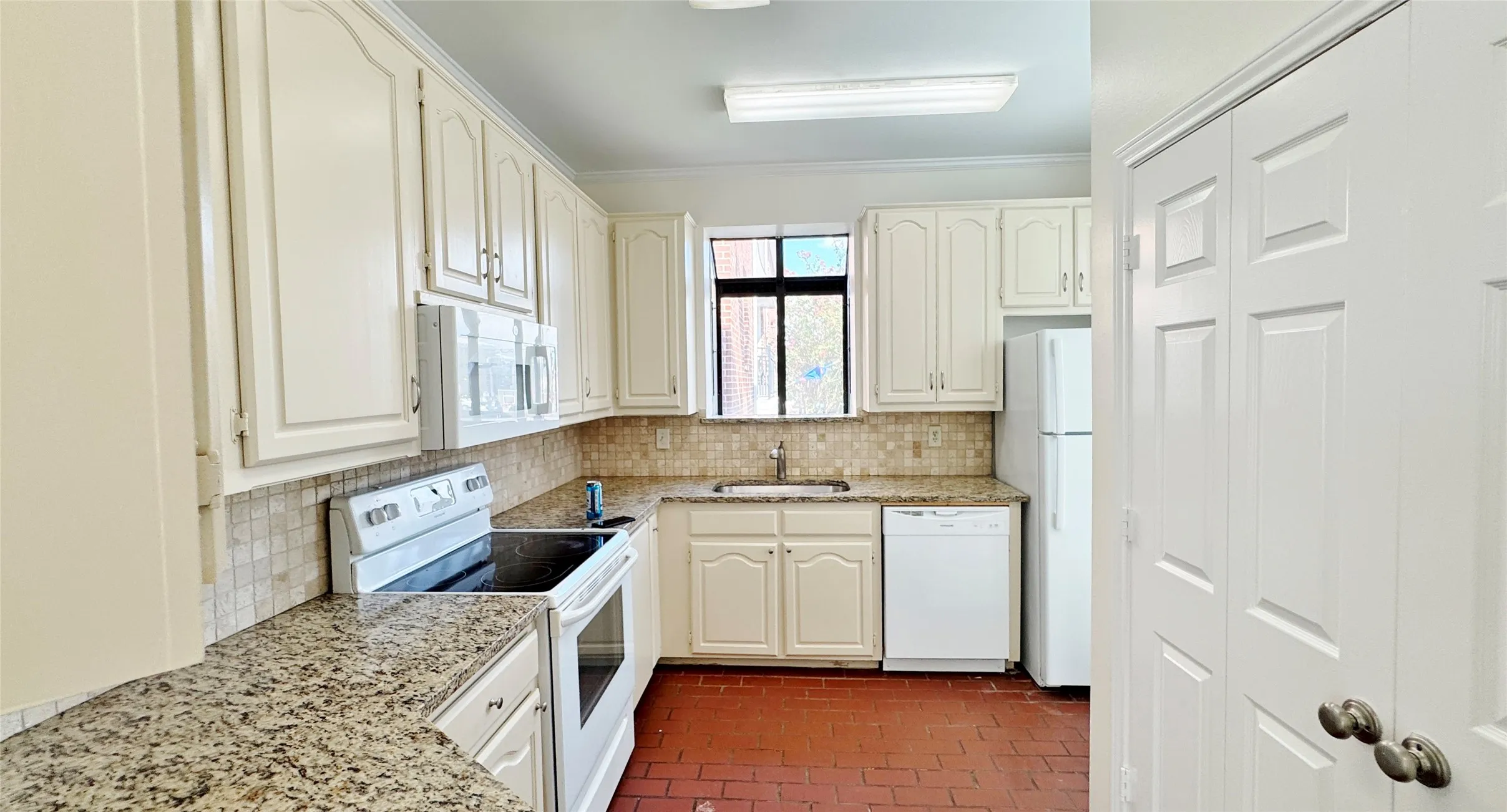 Apartment For Rent in Dallas County , 4141 Hyer Street D, University Park, Texas 75205, 2 Bedroom, 3 Bathroom, Garage spaces, 1,250 Sqft, built in 1985, mls#21388991, Real Estate Agent in University Park, Homes For Rent in Dallas county, Homes For Rent in University Park, Realtor in University Park Texas, Real Estate Brokerage Independent Realty Texas, Luminita Cordes Realtor