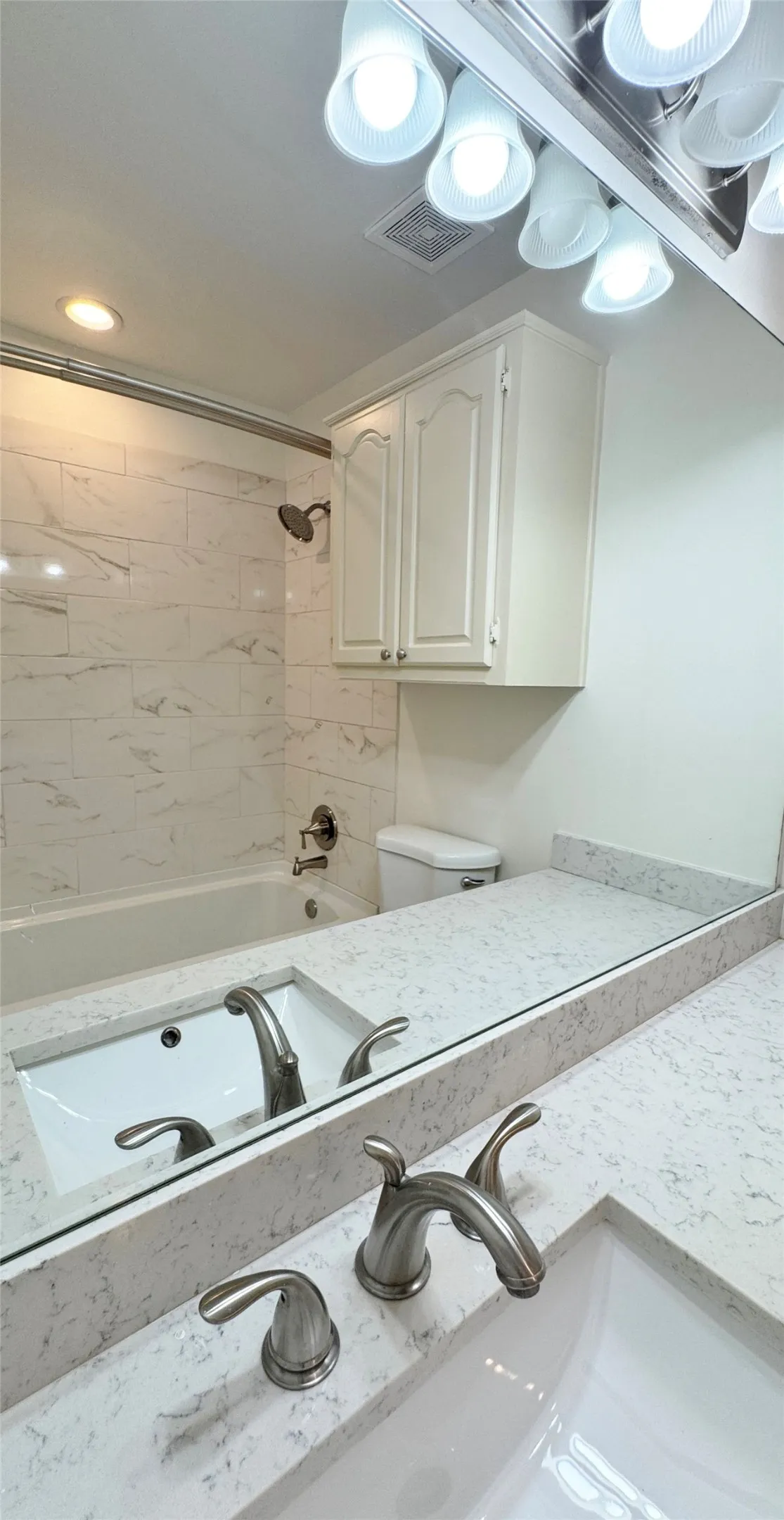 Apartment For Rent in Dallas County , 4141 Hyer Street D, University Park, Texas 75205, 2 Bedroom, 3 Bathroom, Garage spaces, 1,250 Sqft, built in 1985, mls#21388991, Real Estate Agent in University Park, Homes For Rent in Dallas county, Homes For Rent in University Park, Realtor in University Park Texas, Real Estate Brokerage Independent Realty Texas, Luminita Cordes Realtor