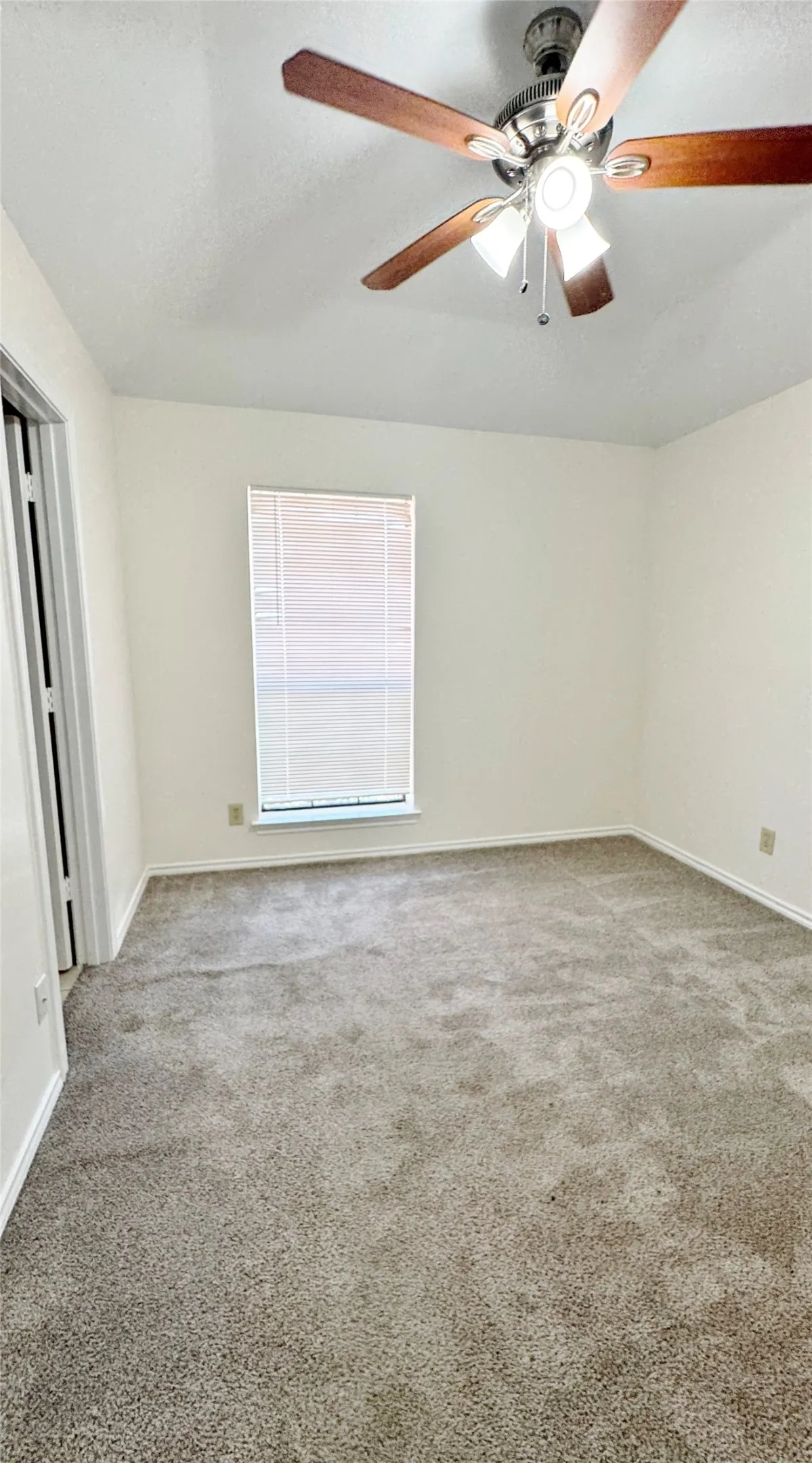 Apartment For Rent in Dallas County , 4141 Hyer Street D, University Park, Texas 75205, 2 Bedroom, 3 Bathroom, Garage spaces, 1,250 Sqft, built in 1985, mls#21388991, Real Estate Agent in University Park, Homes For Rent in Dallas county, Homes For Rent in University Park, Realtor in University Park Texas, Real Estate Brokerage Independent Realty Texas, Luminita Cordes Realtor