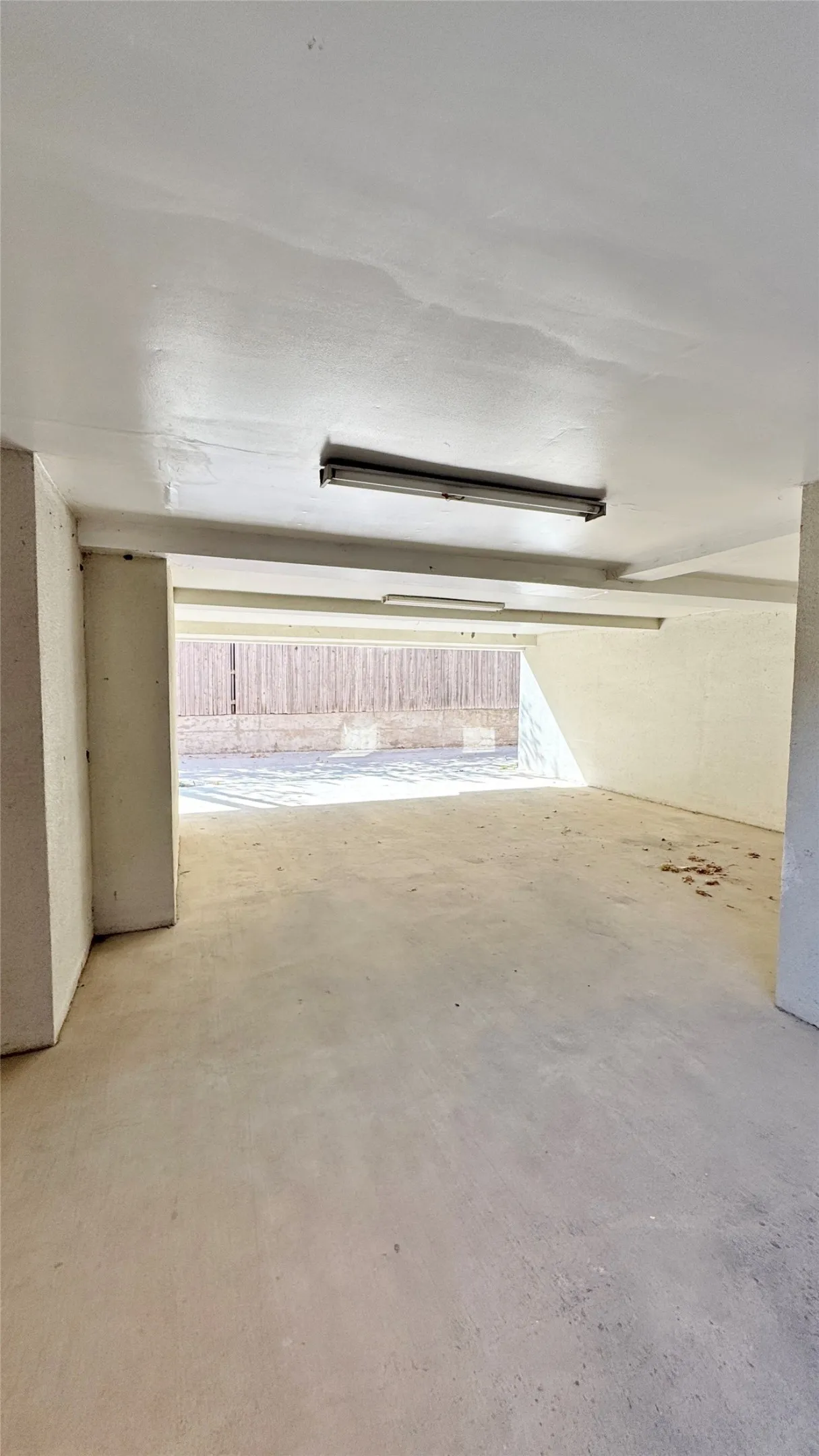 Apartment For Rent in Dallas County , 4141 Hyer Street D, University Park, Texas 75205, 2 Bedroom, 3 Bathroom, Garage spaces, 1,250 Sqft, built in 1985, mls#21388991, Real Estate Agent in University Park, Homes For Rent in Dallas county, Homes For Rent in University Park, Realtor in University Park Texas, Real Estate Brokerage Independent Realty Texas, Luminita Cordes Realtor