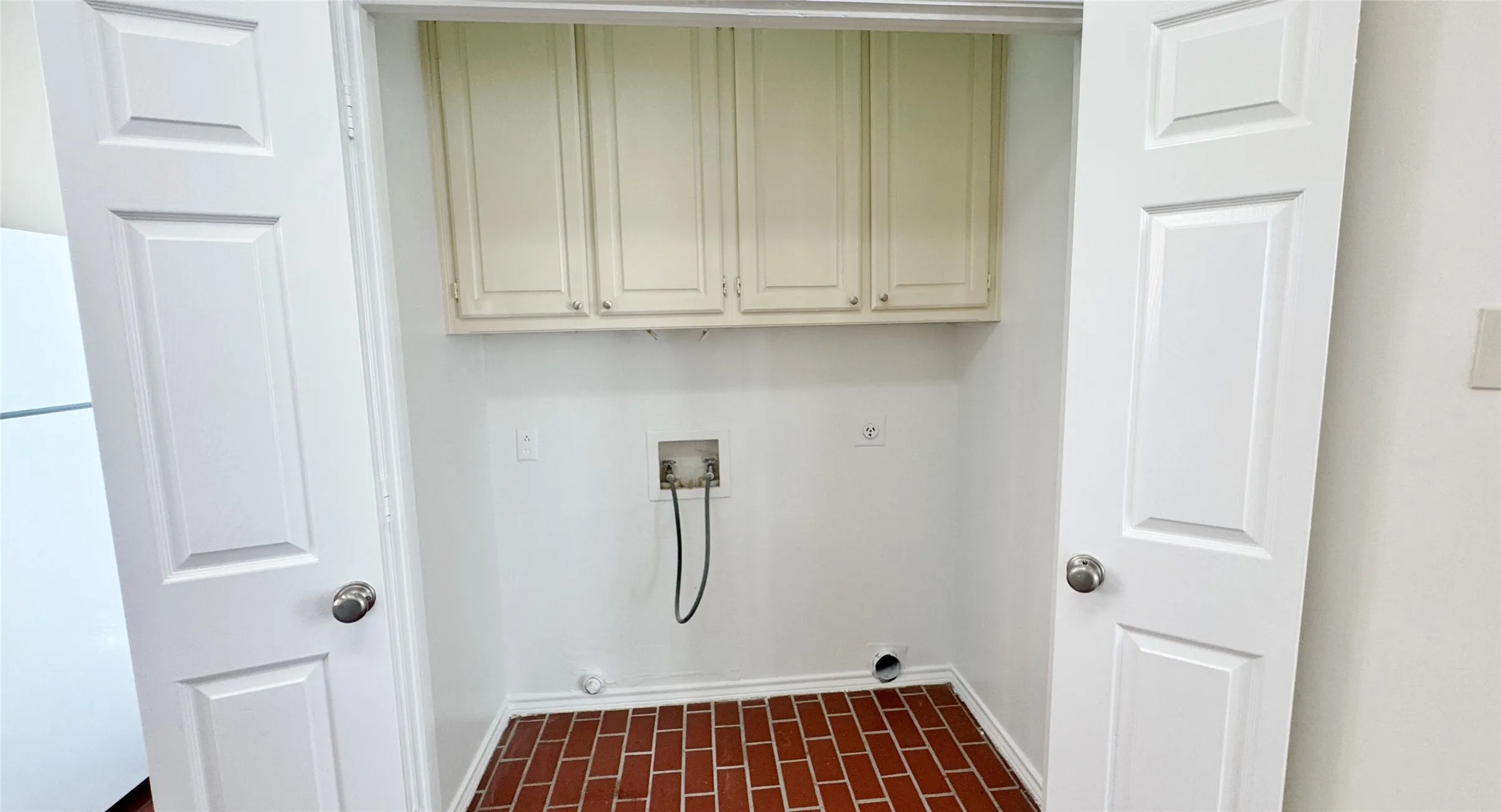 Apartment For Rent in Dallas County , 4141 Hyer Street D, University Park, Texas 75205, 2 Bedroom, 3 Bathroom, Garage spaces, 1,250 Sqft, built in 1985, mls#21388991, Real Estate Agent in University Park, Homes For Rent in Dallas county, Homes For Rent in University Park, Realtor in University Park Texas, Real Estate Brokerage Independent Realty Texas, Luminita Cordes Realtor
