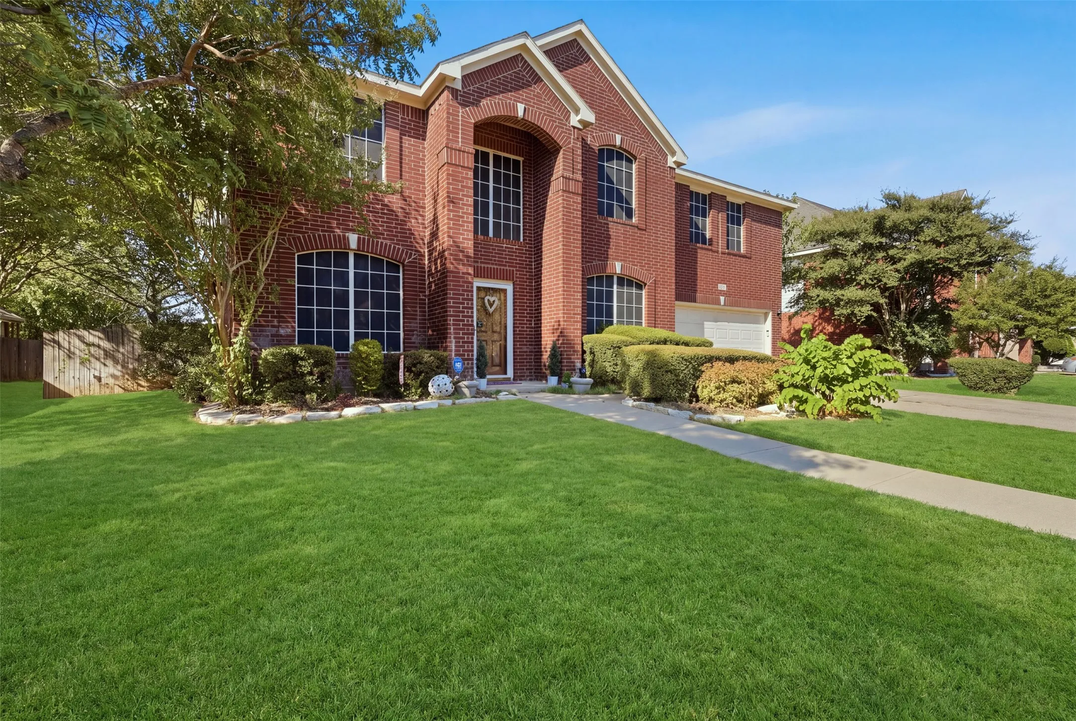 Single Family Residence For Rent in Tarrant County , 4532 Pebble Stone Drive, Fort Worth, Texas 76123, 4 Bedroom, 3 Bathroom, 2 Garage spaces, 2,538 Sqft, built in 2001, mls#21389030, Real Estate Agent in Fort Worth, Homes For Rent in Tarrant county, Homes For Rent in Fort Worth, Realtor in Fort Worth Texas, Real Estate Brokerage Independent Realty Texas, Luminita Cordes Realtor