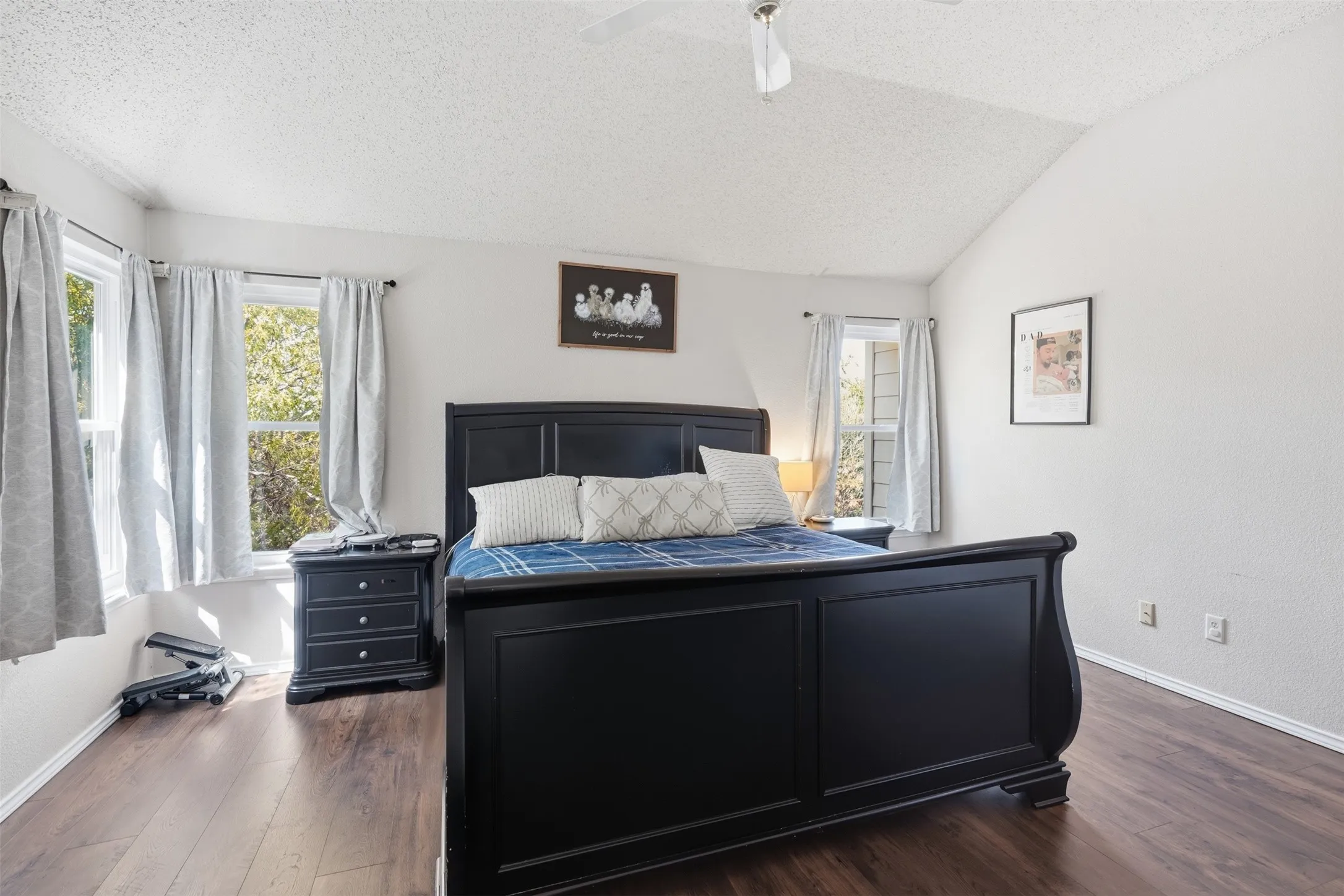 Single Family Residence For Rent in Tarrant County , 4532 Pebble Stone Drive, Fort Worth, Texas 76123, 4 Bedroom, 3 Bathroom, 2 Garage spaces, 2,538 Sqft, built in 2001, mls#21389030, Real Estate Agent in Fort Worth, Homes For Rent in Tarrant county, Homes For Rent in Fort Worth, Realtor in Fort Worth Texas, Real Estate Brokerage Independent Realty Texas, Luminita Cordes Realtor