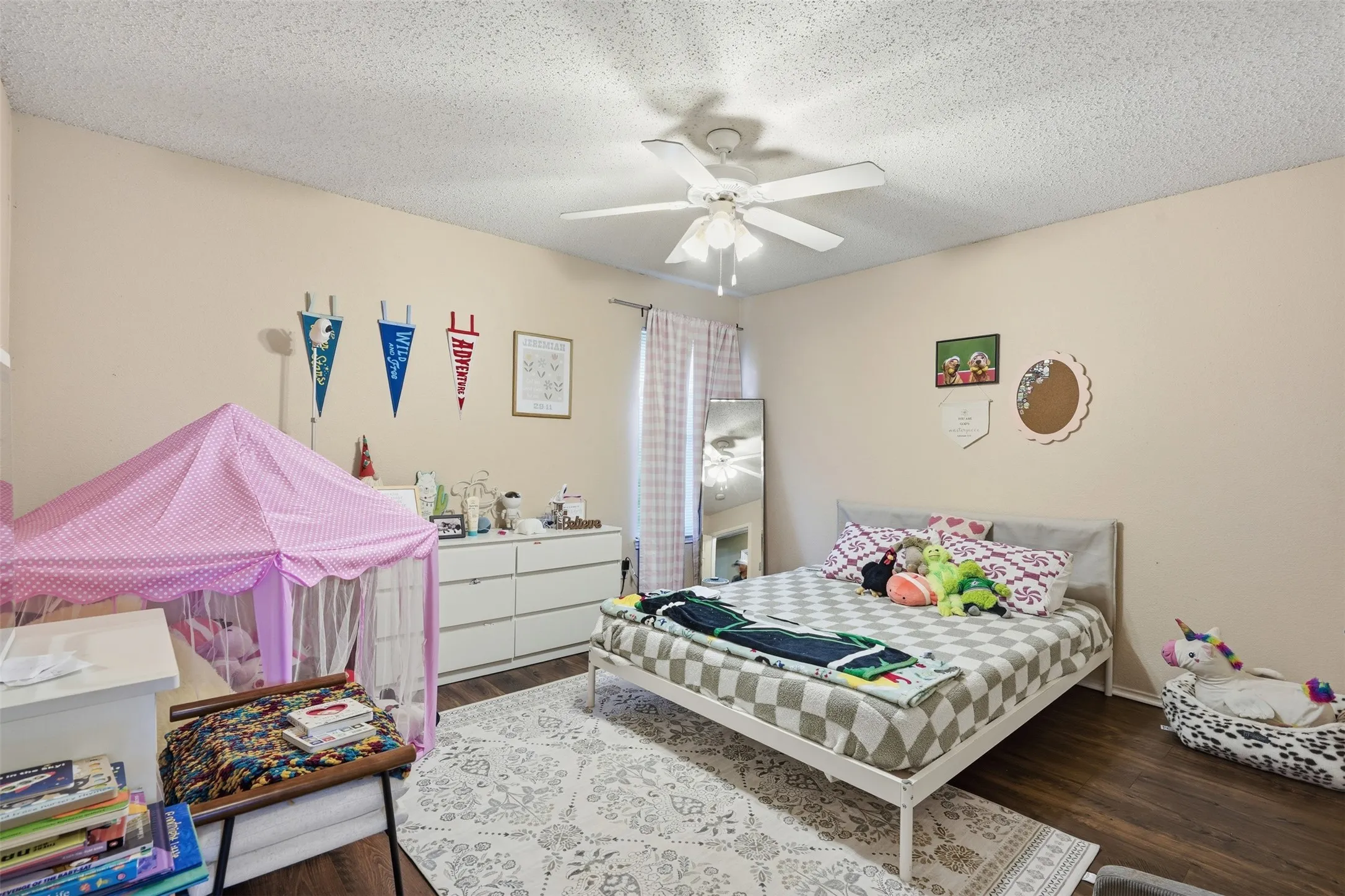 Single Family Residence For Rent in Tarrant County , 4532 Pebble Stone Drive, Fort Worth, Texas 76123, 4 Bedroom, 3 Bathroom, 2 Garage spaces, 2,538 Sqft, built in 2001, mls#21389030, Real Estate Agent in Fort Worth, Homes For Rent in Tarrant county, Homes For Rent in Fort Worth, Realtor in Fort Worth Texas, Real Estate Brokerage Independent Realty Texas, Luminita Cordes Realtor