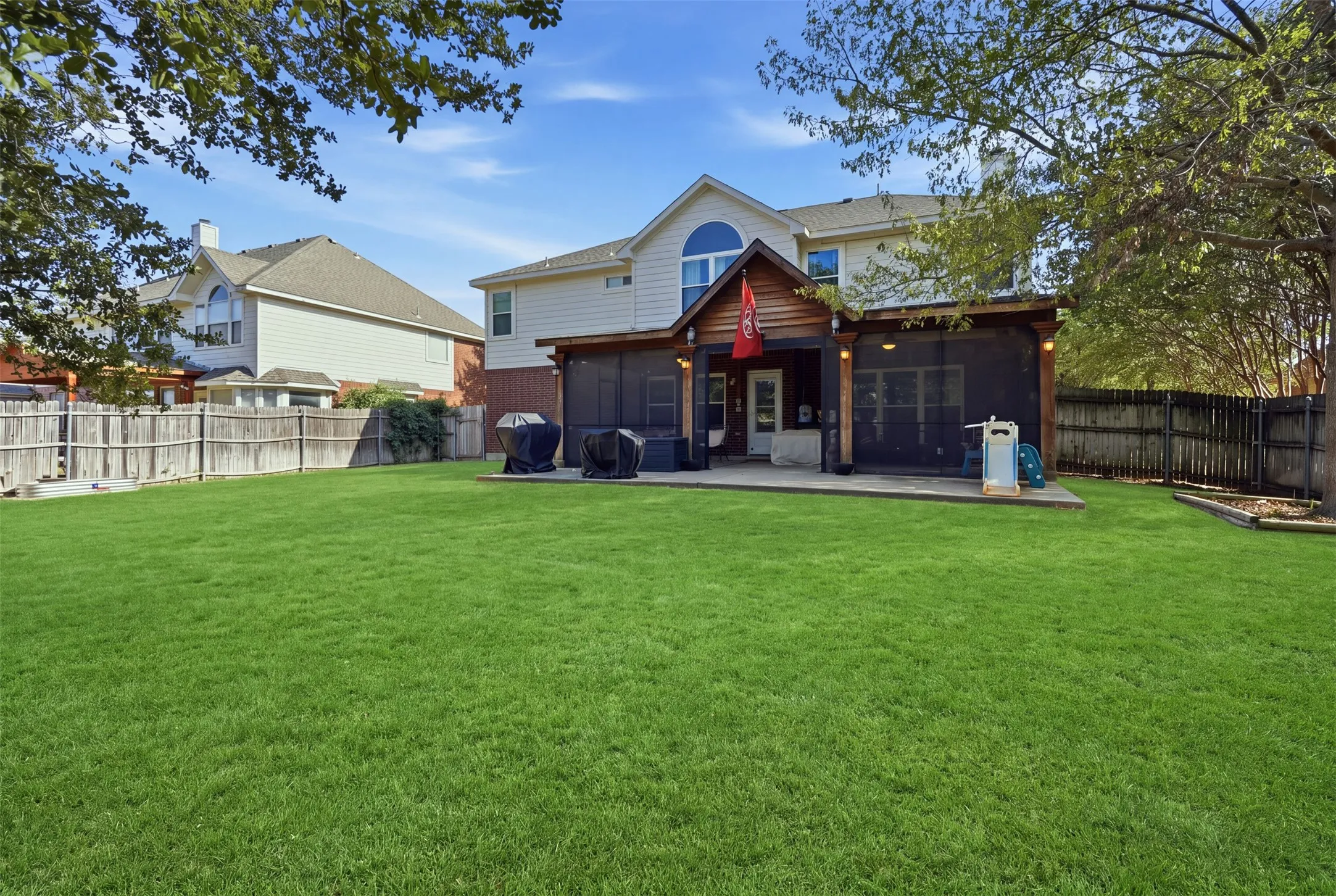 Single Family Residence For Rent in Tarrant County , 4532 Pebble Stone Drive, Fort Worth, Texas 76123, 4 Bedroom, 3 Bathroom, 2 Garage spaces, 2,538 Sqft, built in 2001, mls#21389030, Real Estate Agent in Fort Worth, Homes For Rent in Tarrant county, Homes For Rent in Fort Worth, Realtor in Fort Worth Texas, Real Estate Brokerage Independent Realty Texas, Luminita Cordes Realtor