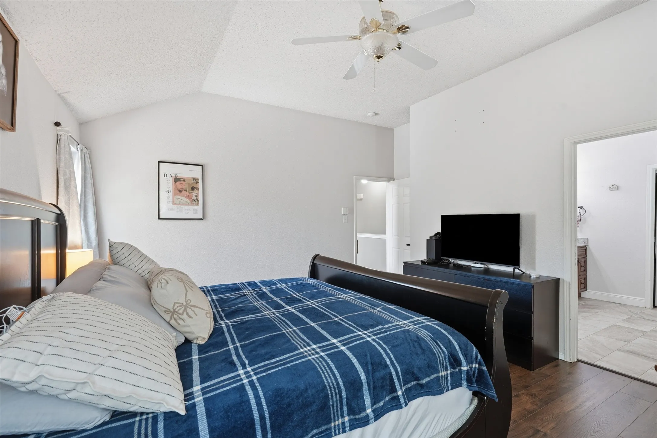 Single Family Residence For Rent in Tarrant County , 4532 Pebble Stone Drive, Fort Worth, Texas 76123, 4 Bedroom, 3 Bathroom, 2 Garage spaces, 2,538 Sqft, built in 2001, mls#21389030, Real Estate Agent in Fort Worth, Homes For Rent in Tarrant county, Homes For Rent in Fort Worth, Realtor in Fort Worth Texas, Real Estate Brokerage Independent Realty Texas, Luminita Cordes Realtor