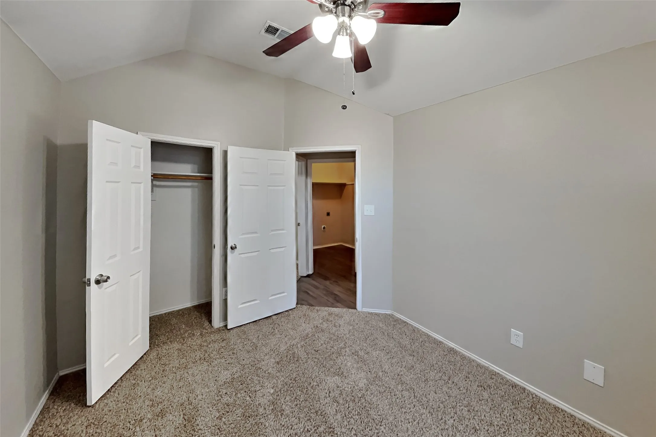 Single Family Residence For Rent in Tarrant County , 8725 Creede Trail, Fort Worth, Texas 76118, 4 Bedroom, 2 Bathroom, 2 Garage spaces, 1,974 Sqft, built in 1998, mls#21389210, Real Estate Agent in Fort Worth, Homes For Rent in Tarrant county, Homes For Rent in Fort Worth, Realtor in Fort Worth Texas, Real Estate Brokerage Independent Realty Texas, Luminita Cordes Realtor