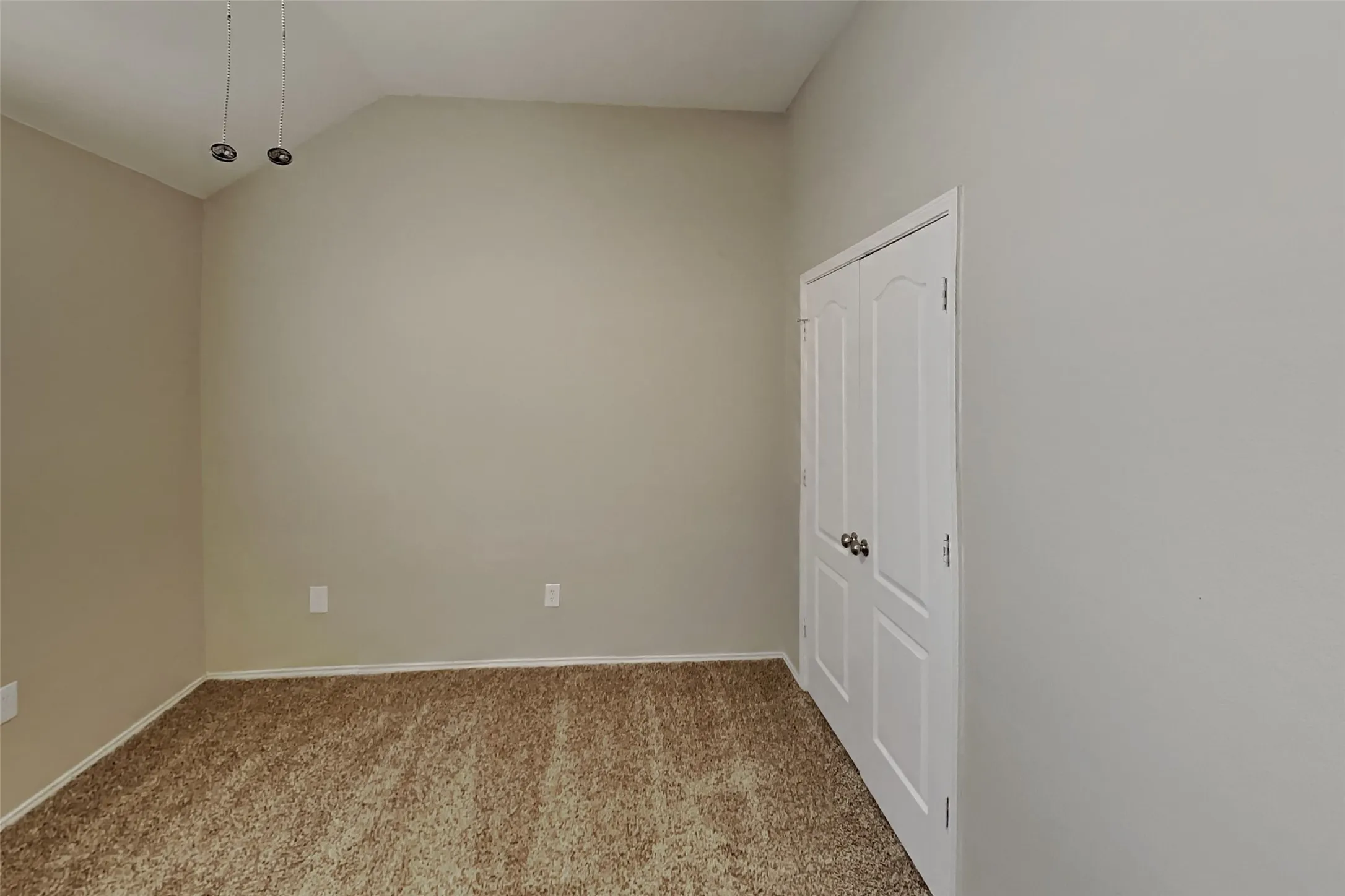 Single Family Residence For Rent in Tarrant County , 8725 Creede Trail, Fort Worth, Texas 76118, 4 Bedroom, 2 Bathroom, 2 Garage spaces, 1,974 Sqft, built in 1998, mls#21389210, Real Estate Agent in Fort Worth, Homes For Rent in Tarrant county, Homes For Rent in Fort Worth, Realtor in Fort Worth Texas, Real Estate Brokerage Independent Realty Texas, Luminita Cordes Realtor
