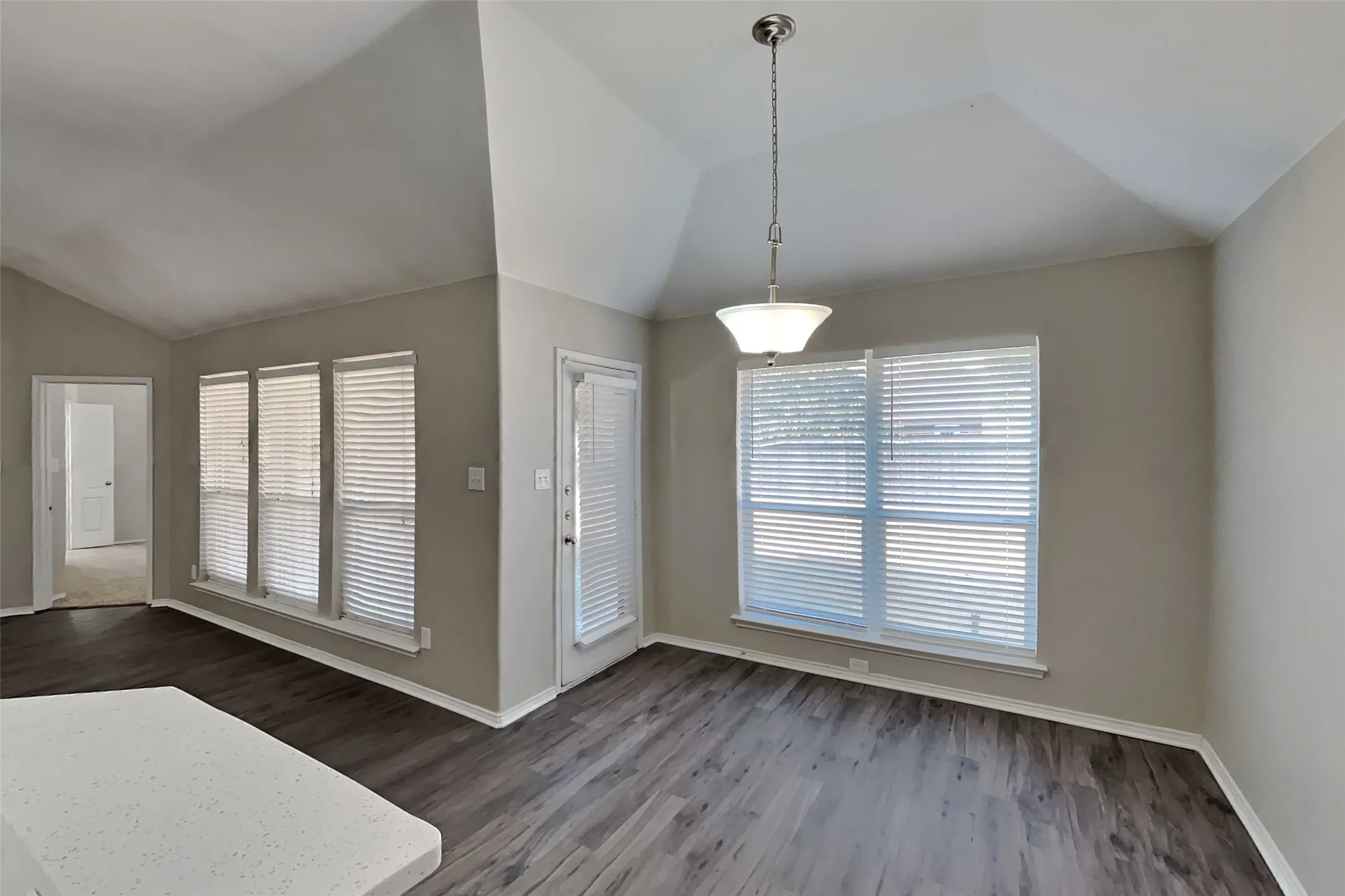 Single Family Residence For Rent in Tarrant County , 8725 Creede Trail, Fort Worth, Texas 76118, 4 Bedroom, 2 Bathroom, 2 Garage spaces, 1,974 Sqft, built in 1998, mls#21389210, Real Estate Agent in Fort Worth, Homes For Rent in Tarrant county, Homes For Rent in Fort Worth, Realtor in Fort Worth Texas, Real Estate Brokerage Independent Realty Texas, Luminita Cordes Realtor