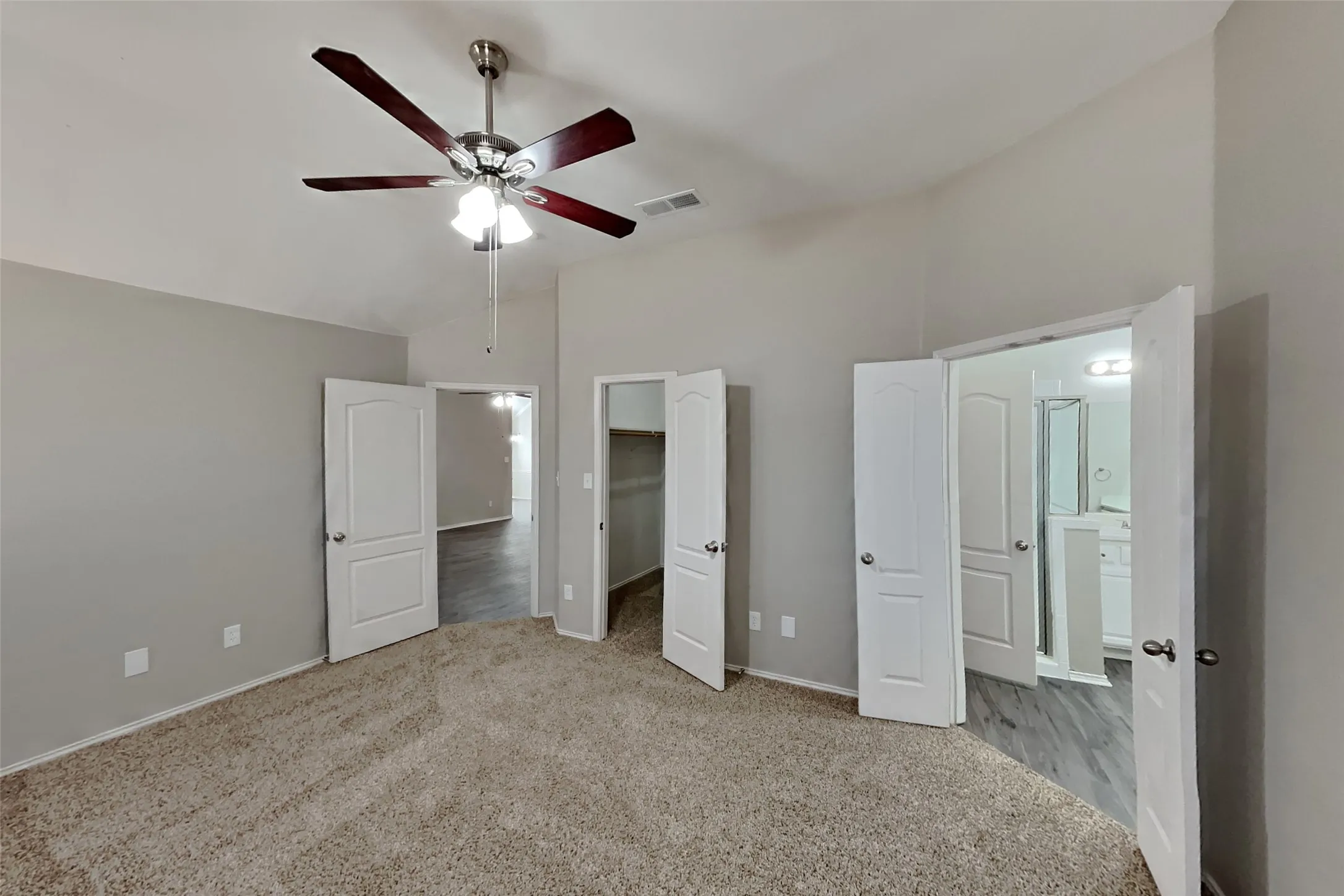 Single Family Residence For Rent in Tarrant County , 8725 Creede Trail, Fort Worth, Texas 76118, 4 Bedroom, 2 Bathroom, 2 Garage spaces, 1,974 Sqft, built in 1998, mls#21389210, Real Estate Agent in Fort Worth, Homes For Rent in Tarrant county, Homes For Rent in Fort Worth, Realtor in Fort Worth Texas, Real Estate Brokerage Independent Realty Texas, Luminita Cordes Realtor