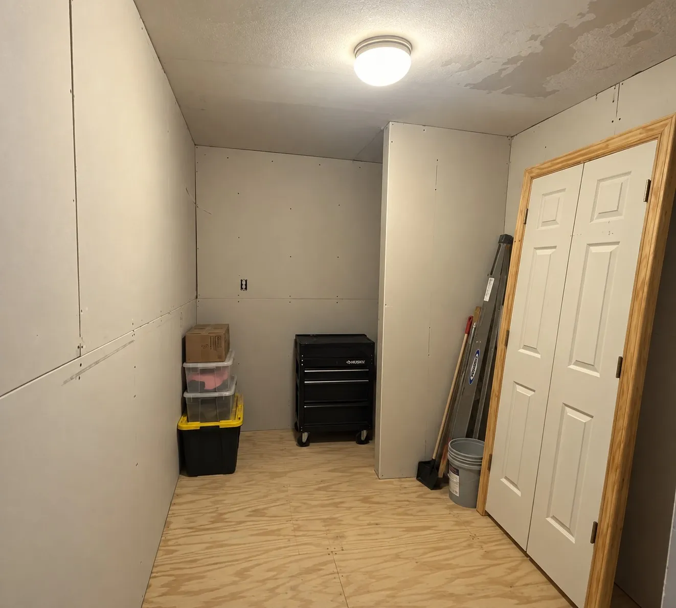 Single Family Residence For Sale in Hunt County , 670 County Road 3701, Quinlan, Texas 75474, 3 Bedroom, 2 Bathroom, 2 Garage spaces, 2,197 Sqft, built in 1976, mls#21389218, Real Estate Agent in Quinlan, Homes For Sale in Hunt county, Homes For Sale in Quinlan, Realtor in Quinlan Texas, Real Estate Brokerage Independent Realty Texas, Luminita Cordes Realtor