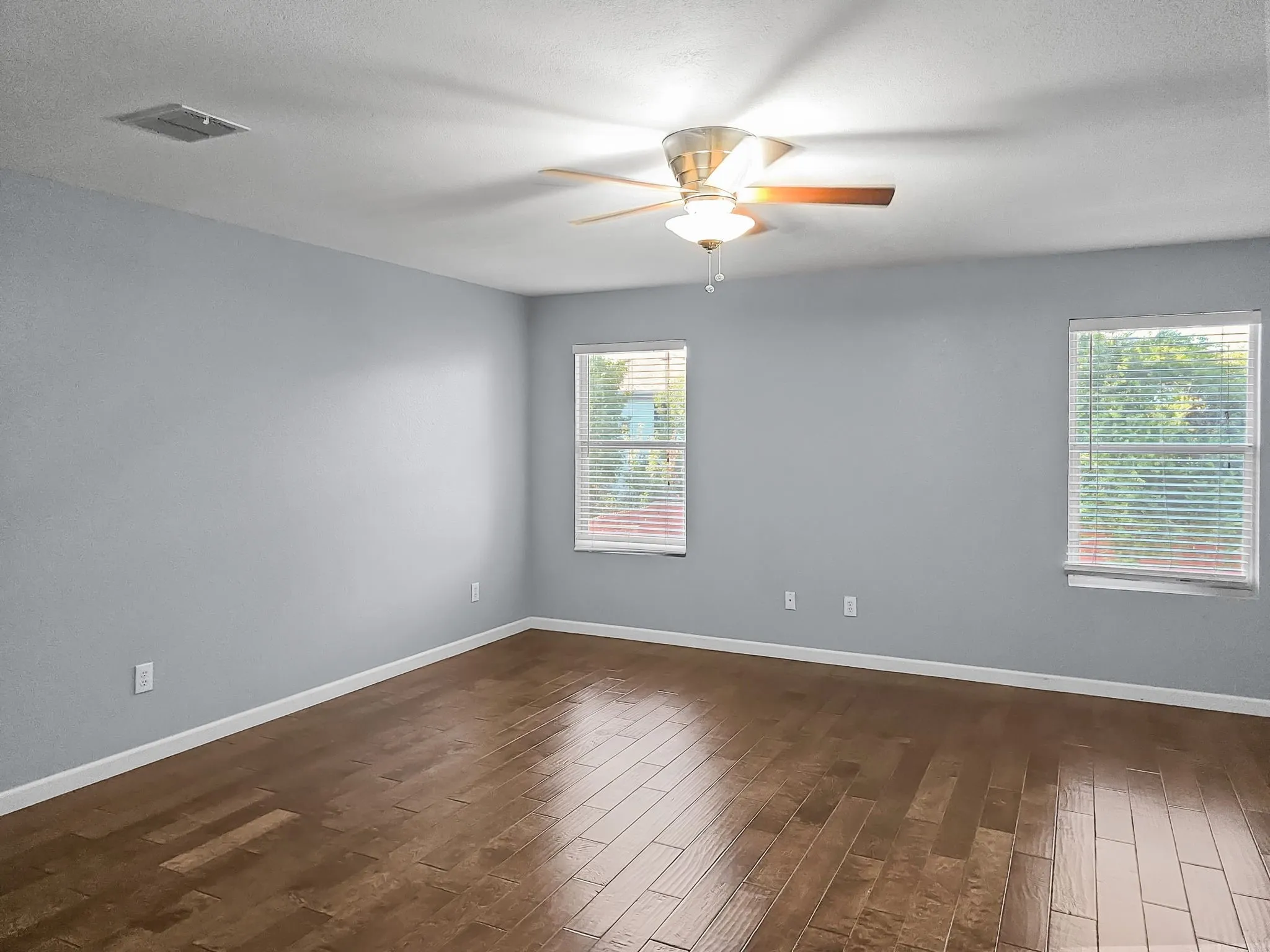 Single Family Residence For Rent in Collin County , 4602 Green Meadow Drive, Mc Kinney, Texas 75070, 4 Bedroom, 3 Bathroom, 2 Garage spaces, 2,703 Sqft, built in 1999, mls#21386537, Real Estate Agent in Mc Kinney, Homes For Rent in Collin county, Homes For Rent in Mc Kinney, Realtor in Mc Kinney Texas, Real Estate Brokerage Independent Realty Texas, Luminita Cordes Realtor