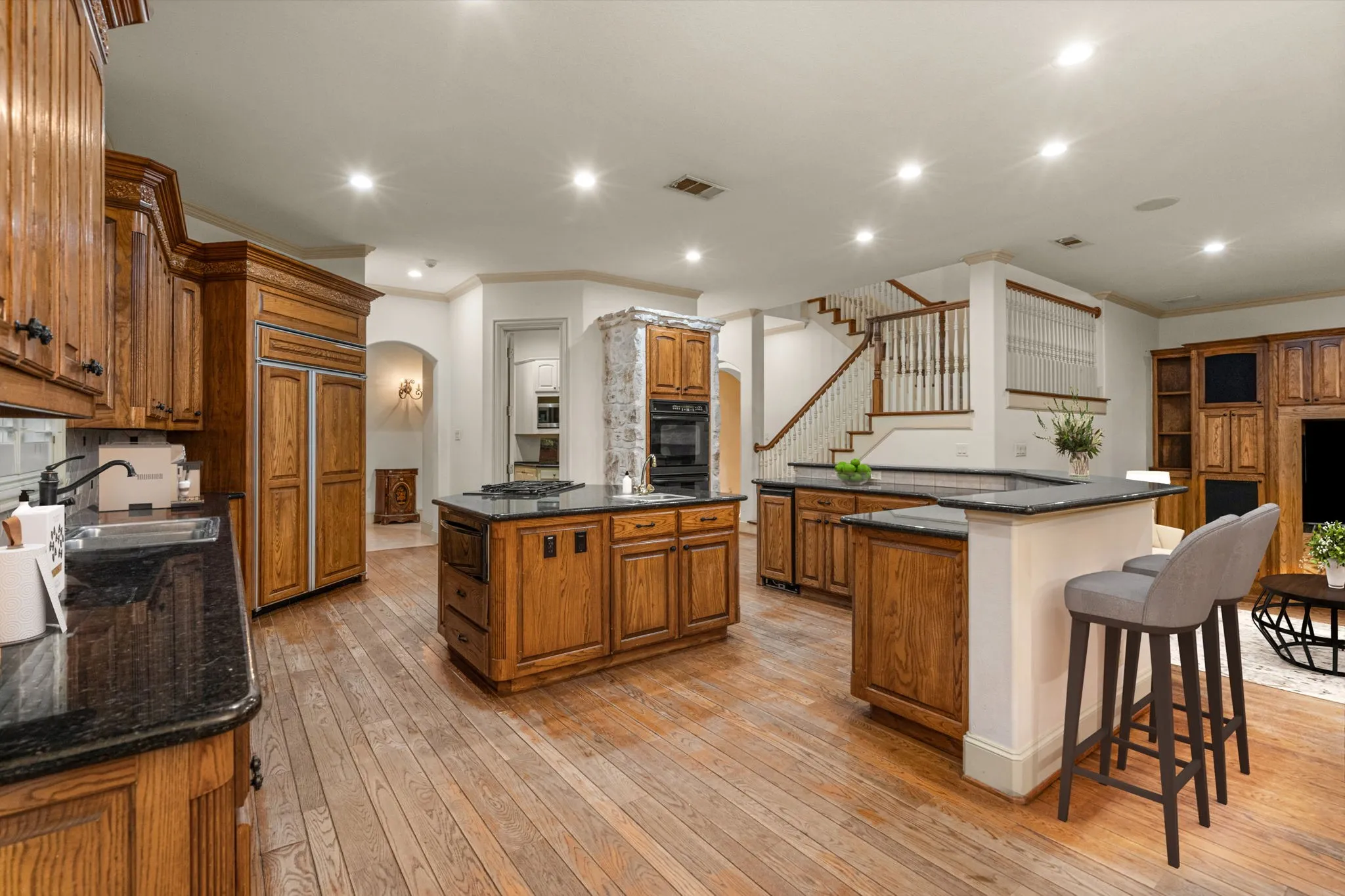 Single Family Residence For Sale in Tarrant County , 32 Wyck Hill Lane, Westlake, Texas 76262, 5 Bedroom, 7 Bathroom, 4 Garage spaces, 6,833 Sqft, built in 1998, mls#21389209, Real Estate Agent in Westlake, Homes For Sale in Tarrant county, Homes For Sale in Westlake, Realtor in Westlake Texas, Real Estate Brokerage Independent Realty Texas, Luminita Cordes Realtor