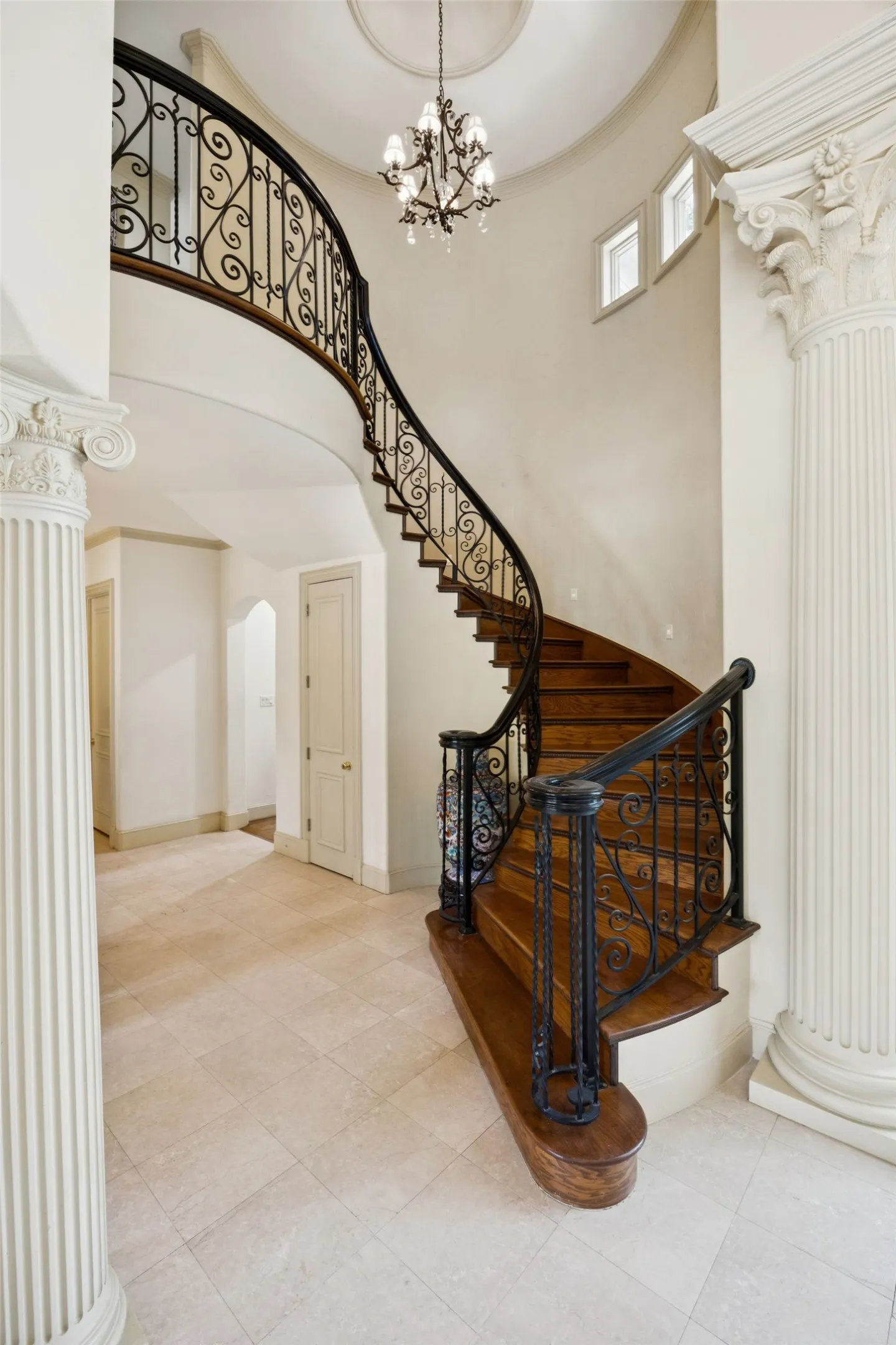 Single Family Residence For Sale in Tarrant County , 32 Wyck Hill Lane, Westlake, Texas 76262, 5 Bedroom, 7 Bathroom, 4 Garage spaces, 6,833 Sqft, built in 1998, mls#21389209, Real Estate Agent in Westlake, Homes For Sale in Tarrant county, Homes For Sale in Westlake, Realtor in Westlake Texas, Real Estate Brokerage Independent Realty Texas, Luminita Cordes Realtor