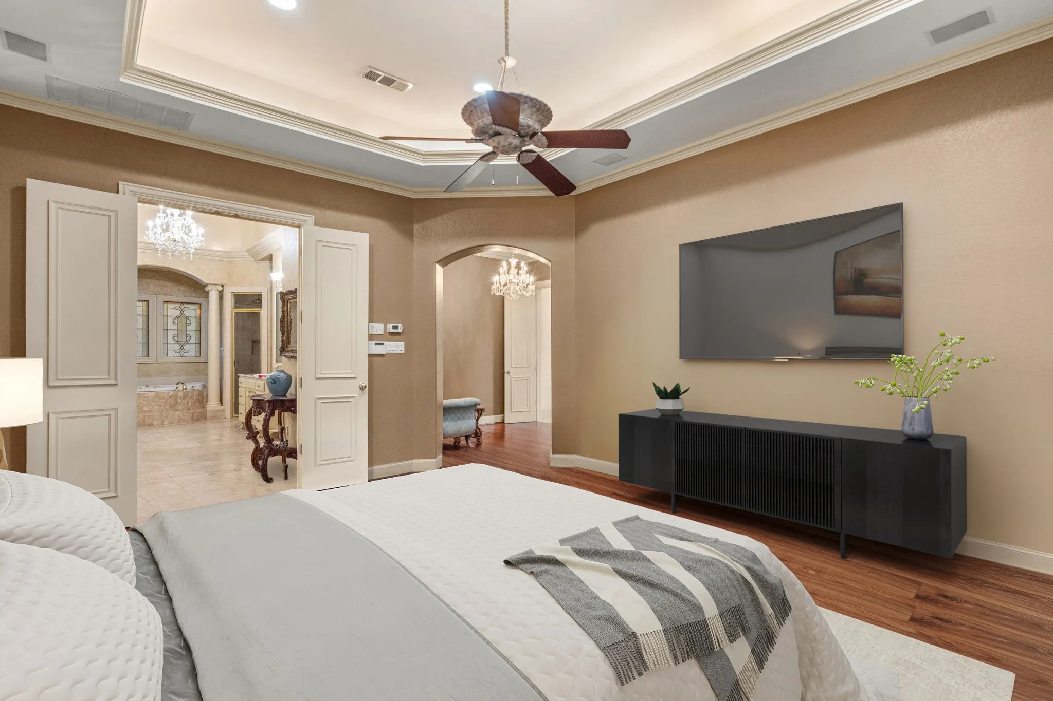Single Family Residence For Sale in Tarrant County , 32 Wyck Hill Lane, Westlake, Texas 76262, 5 Bedroom, 7 Bathroom, 4 Garage spaces, 6,833 Sqft, built in 1998, mls#21389209, Real Estate Agent in Westlake, Homes For Sale in Tarrant county, Homes For Sale in Westlake, Realtor in Westlake Texas, Real Estate Brokerage Independent Realty Texas, Luminita Cordes Realtor
