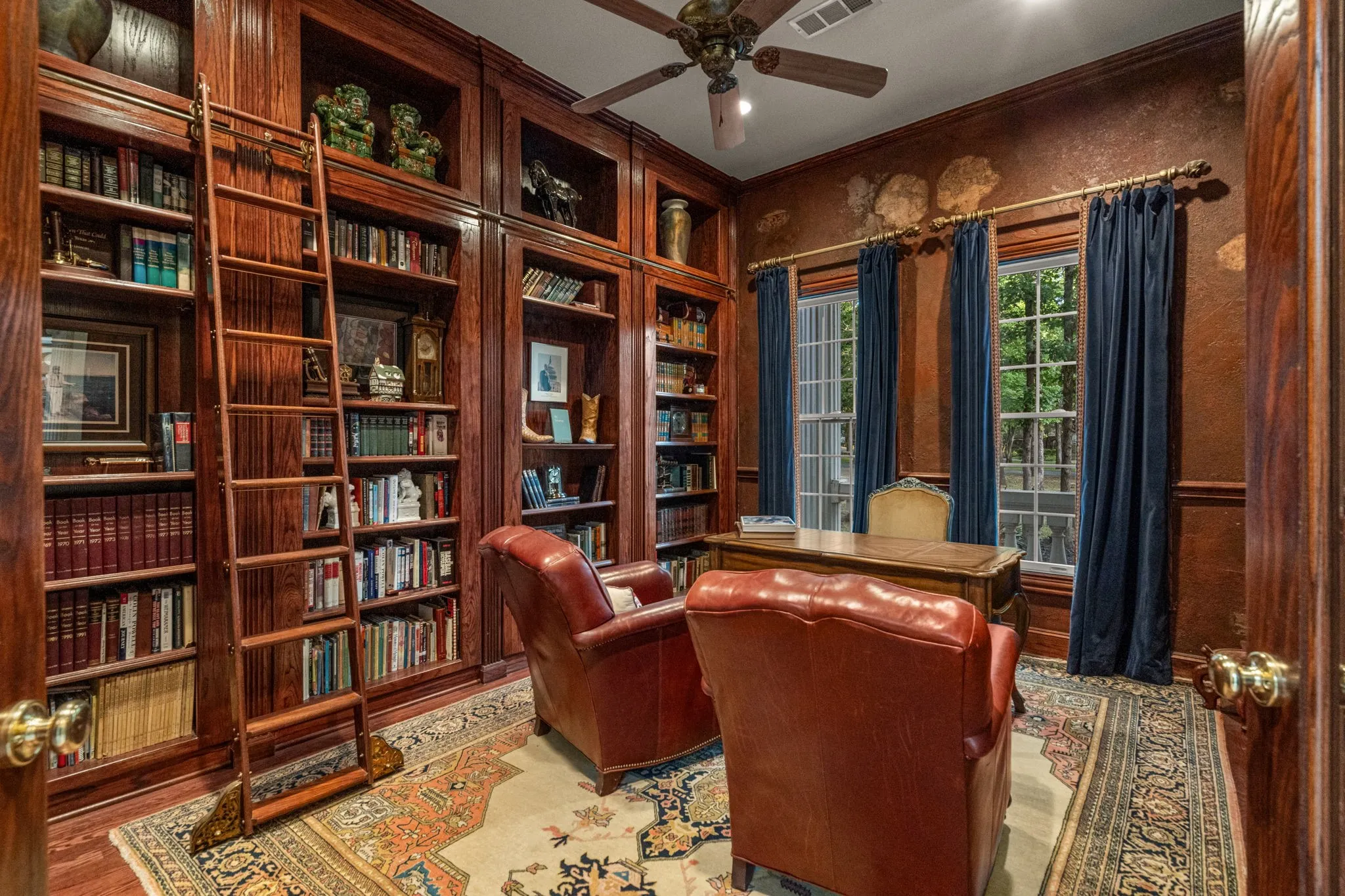 Single Family Residence For Sale in Tarrant County , 32 Wyck Hill Lane, Westlake, Texas 76262, 5 Bedroom, 7 Bathroom, 4 Garage spaces, 6,833 Sqft, built in 1998, mls#21389209, Real Estate Agent in Westlake, Homes For Sale in Tarrant county, Homes For Sale in Westlake, Realtor in Westlake Texas, Real Estate Brokerage Independent Realty Texas, Luminita Cordes Realtor